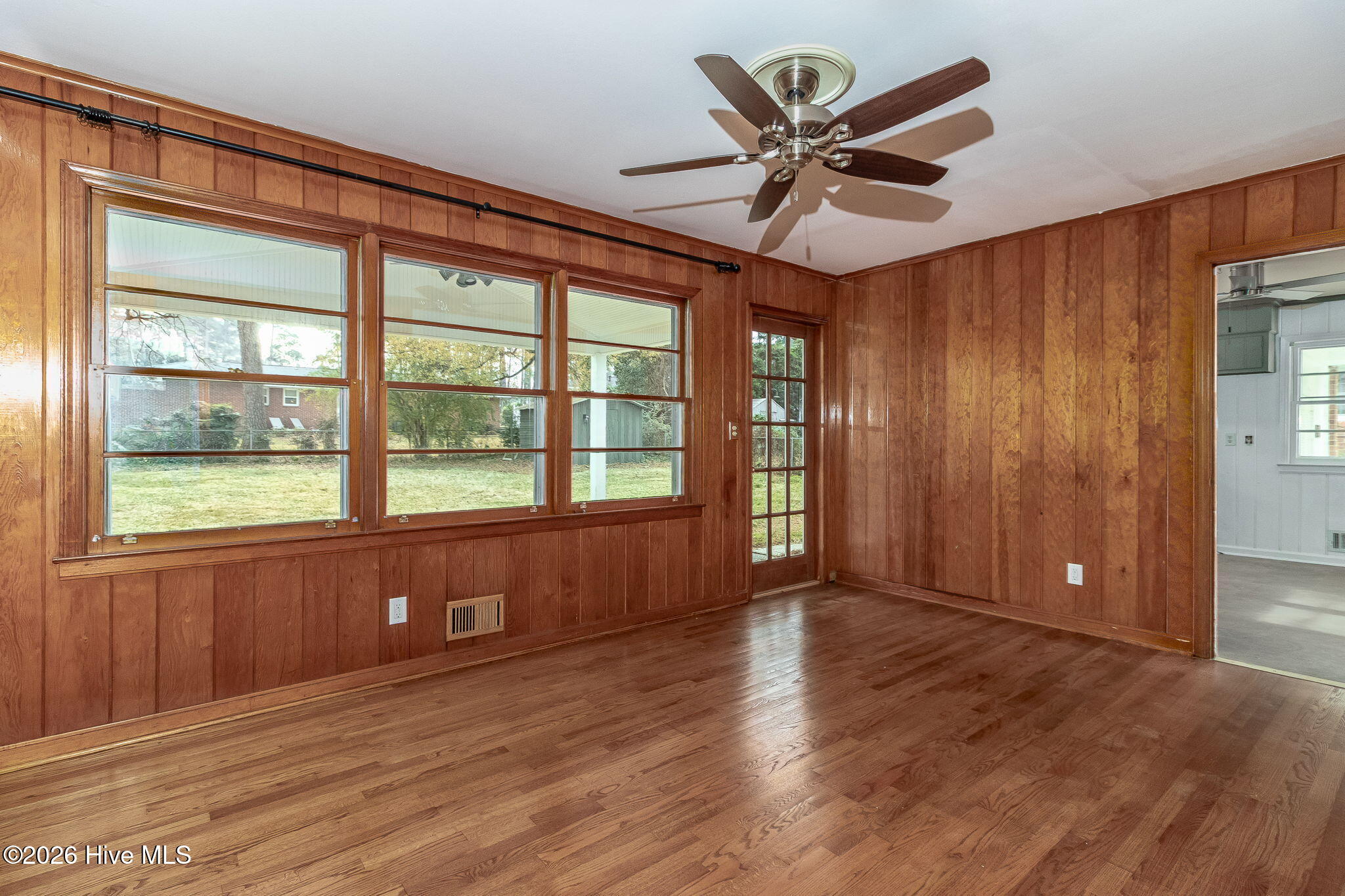 2908 Stratford Drive Property Photo 16