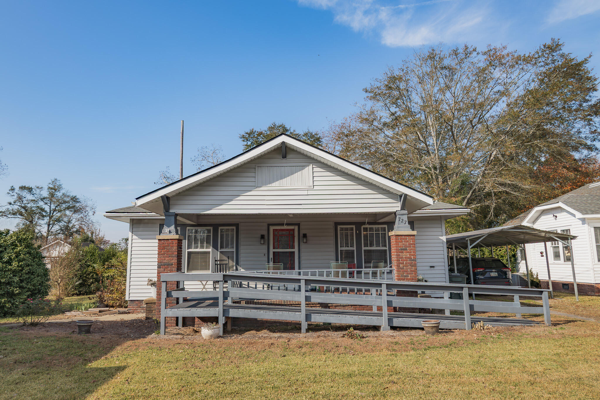 727 Harvey Street Property Photo 2
