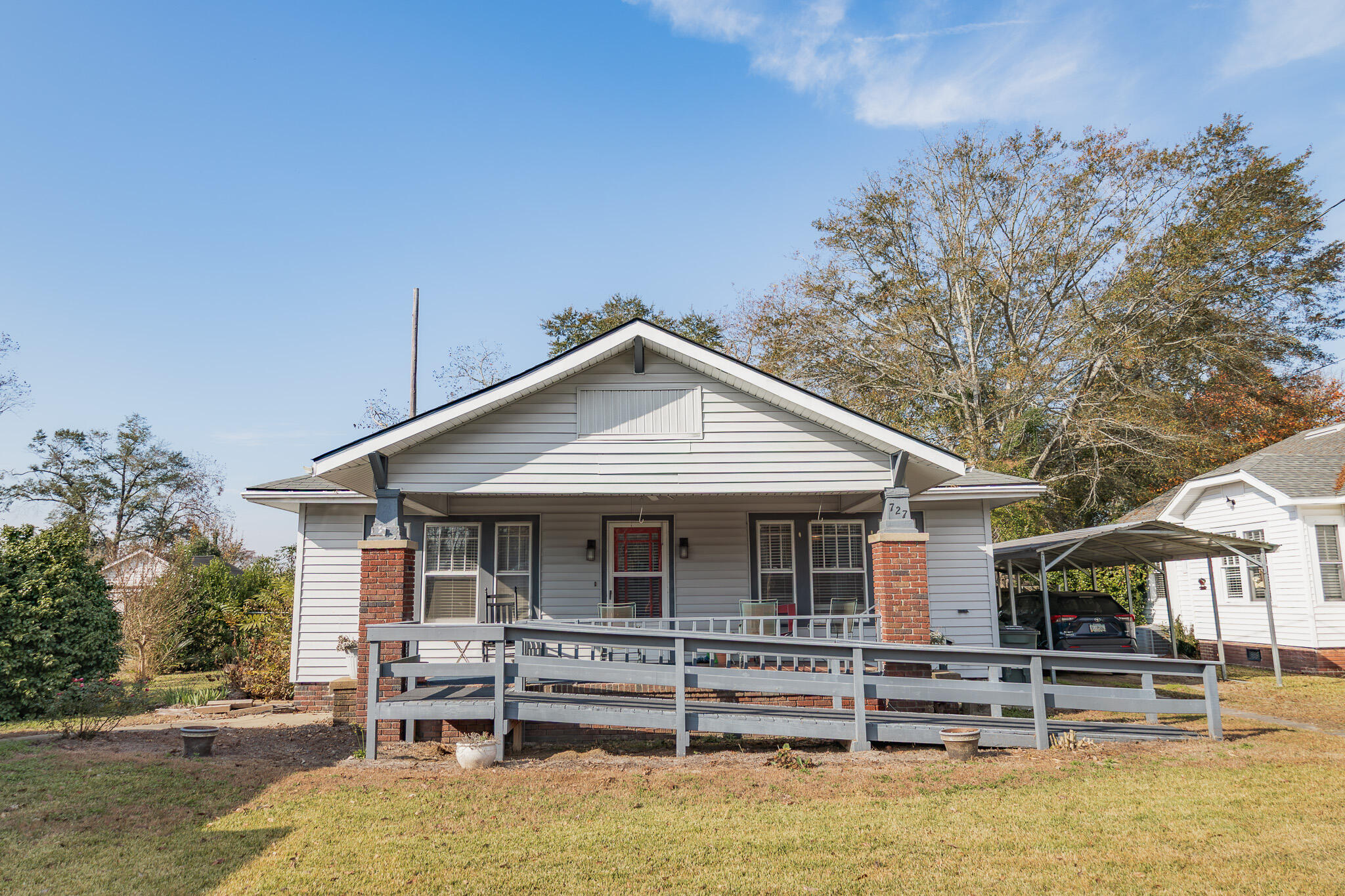 727 Harvey Street Property Photo 4