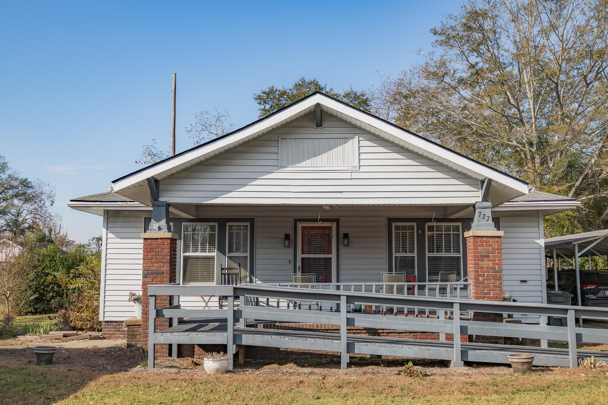 727 Harvey Street Property Photo 5
