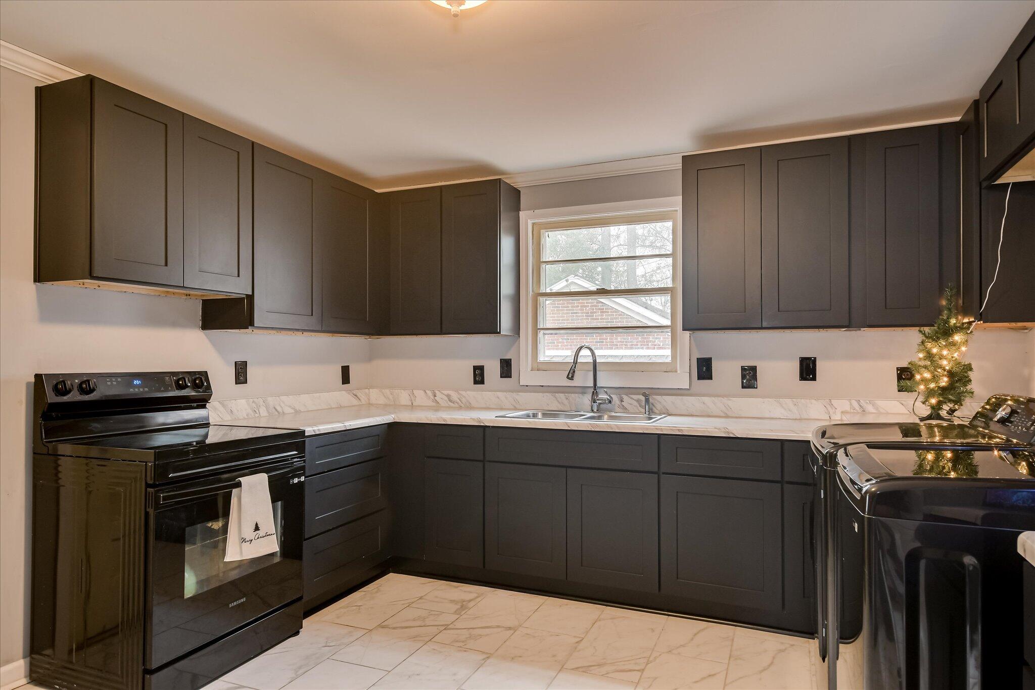 511 Victory Drive Property Photo 11