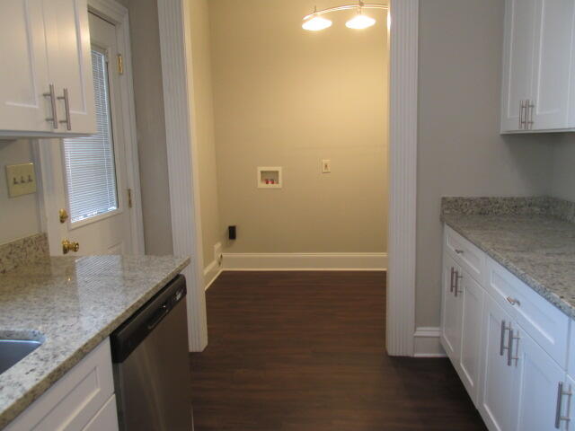 6 Conifer Square Property Photo 13