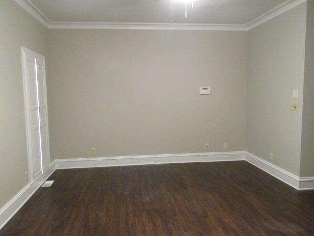 6 Conifer Square Property Photo 14