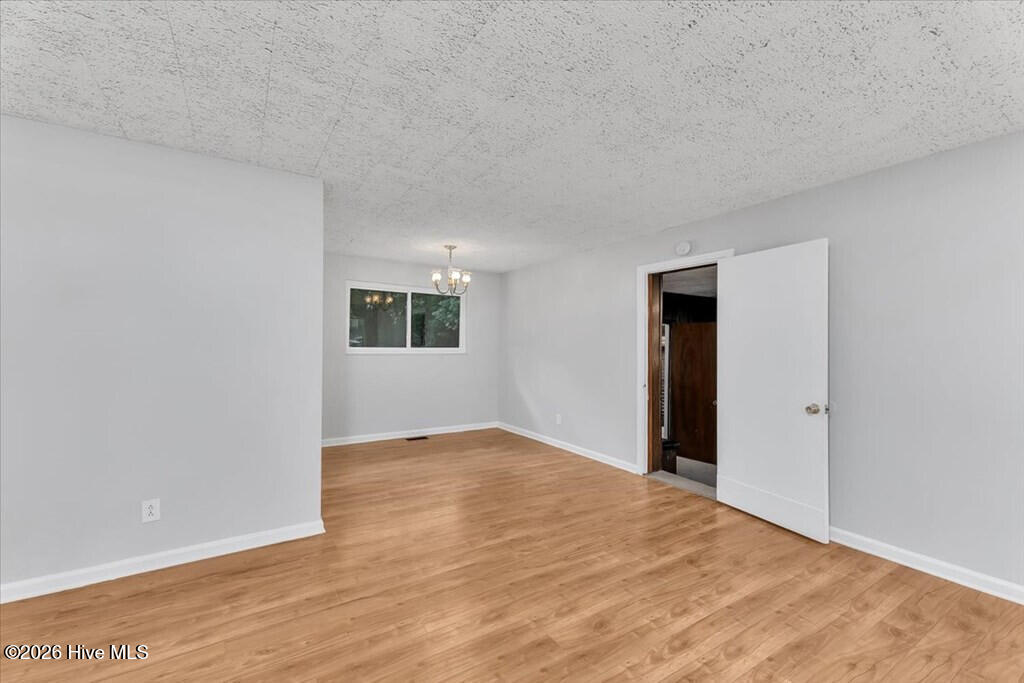 2923 Virginia Road Property Photo 7