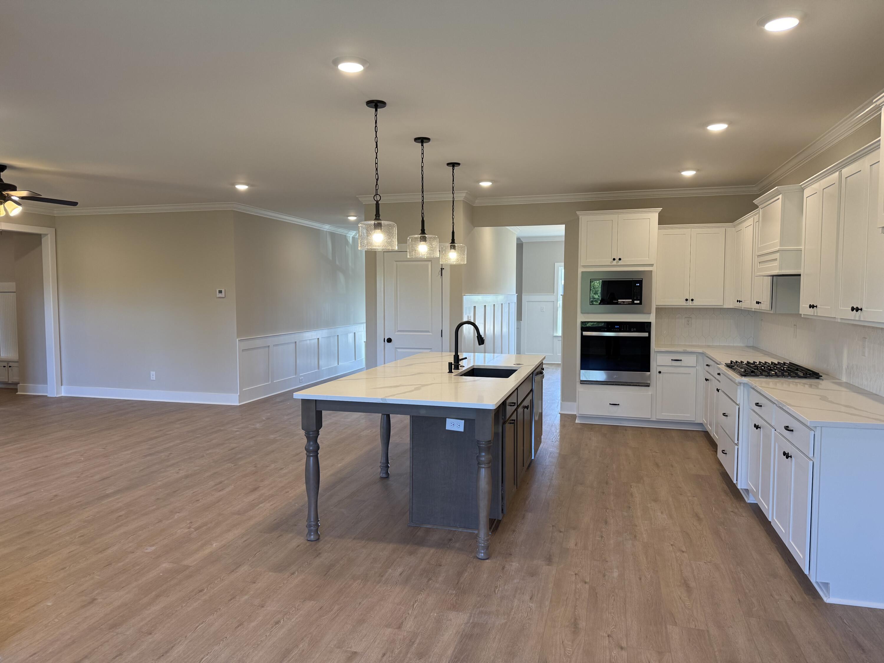 8134 Crossbow Landing Property Photo 6