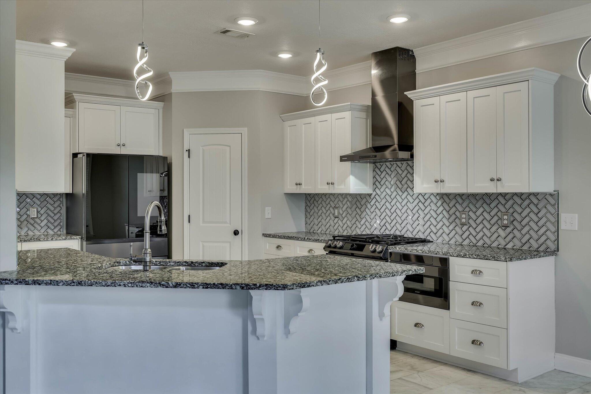 6358 Kiawah Trail Property Photo 10