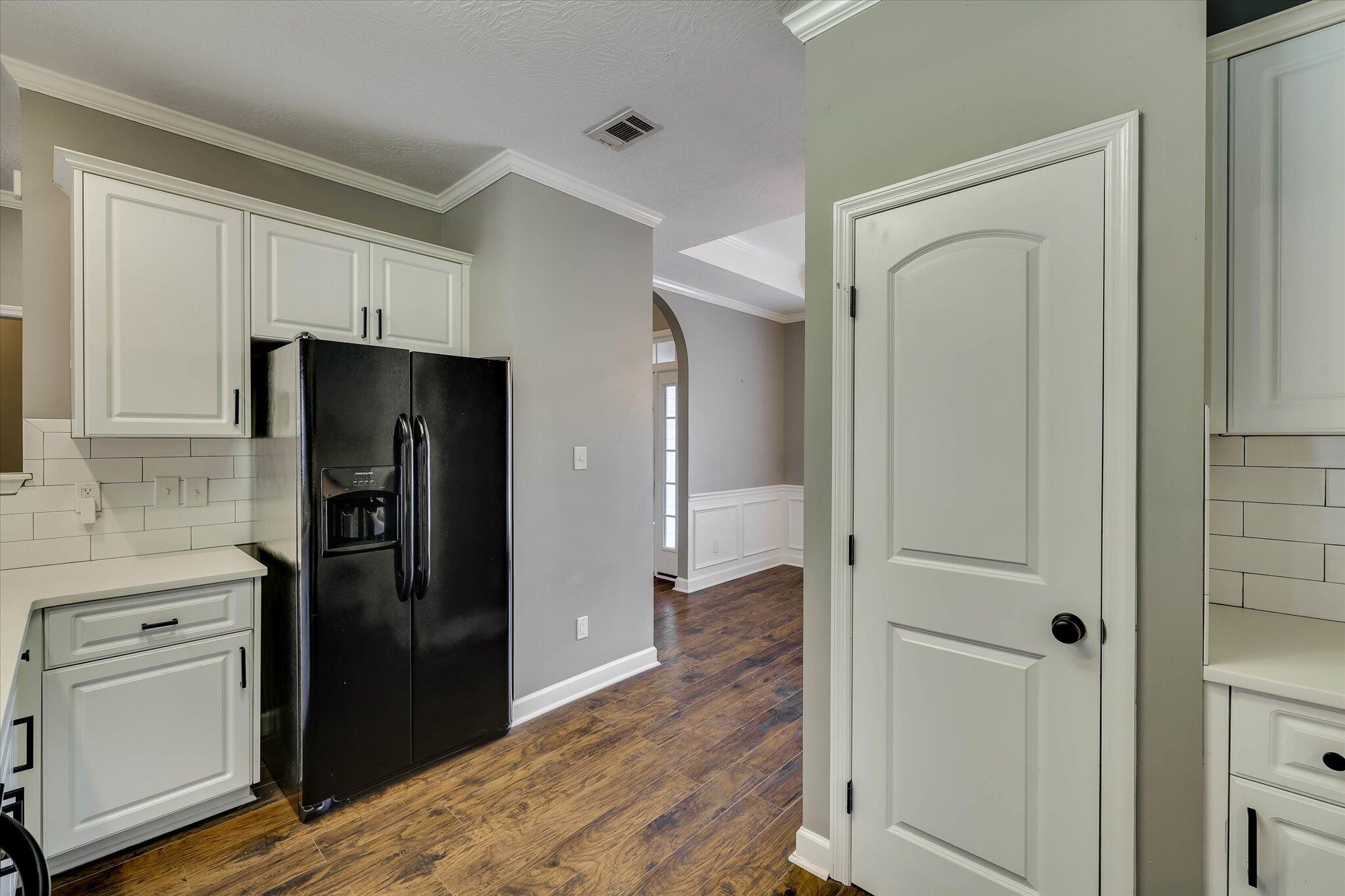 721 Wickham Drive Property Photo 16