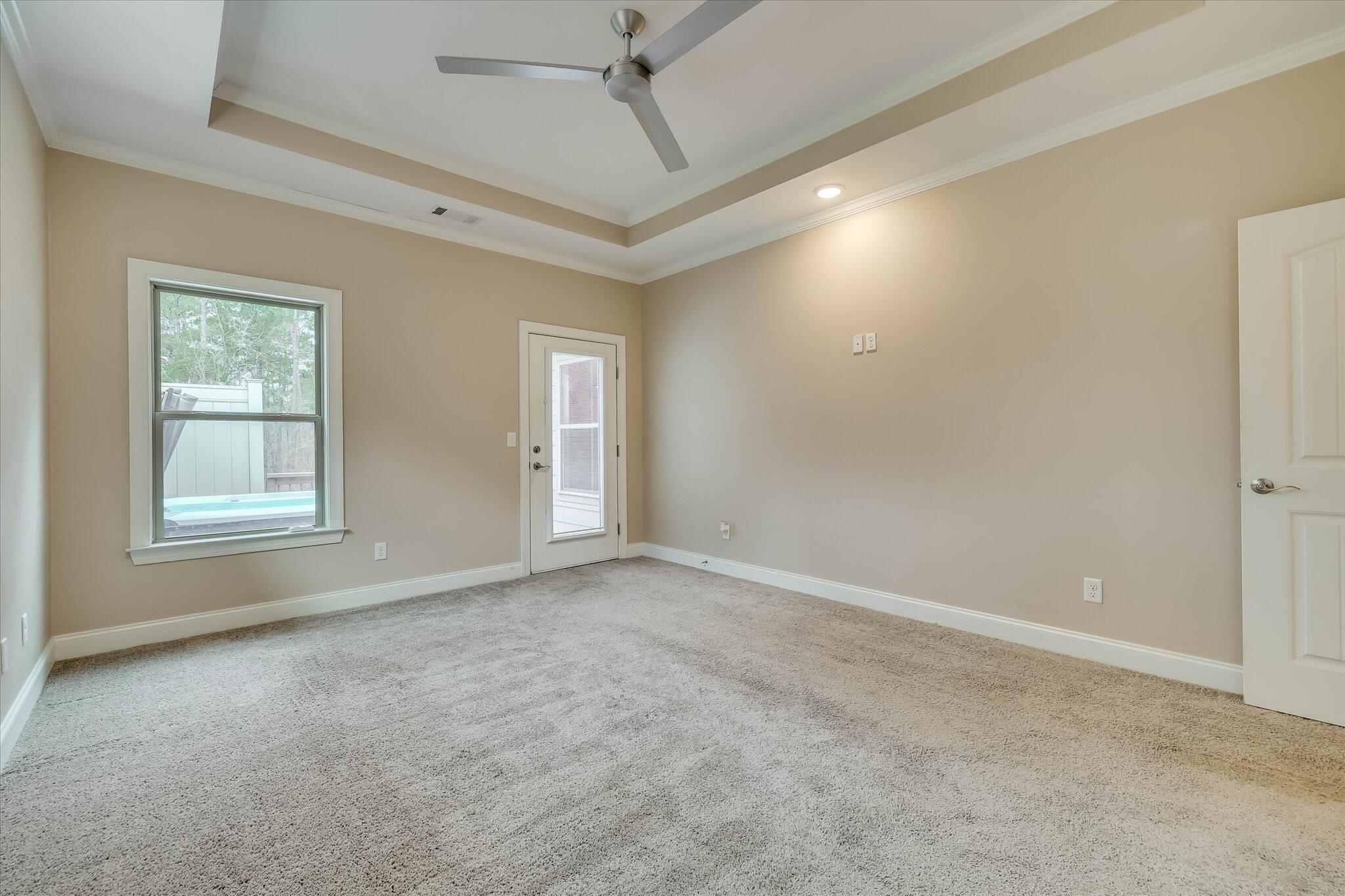 185 Bereau Drive Property Photo 23