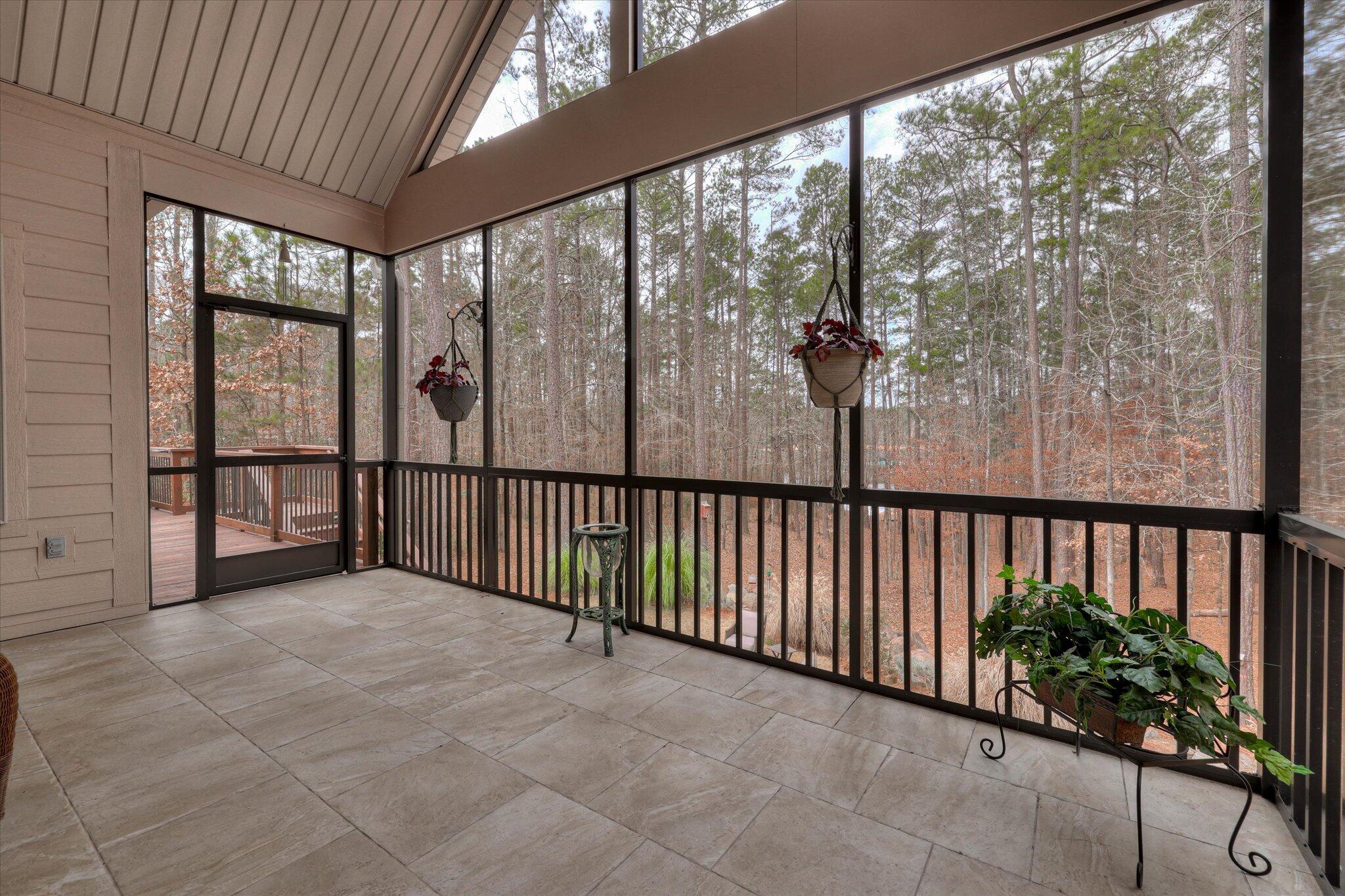 185 Bereau Drive Property Photo 36