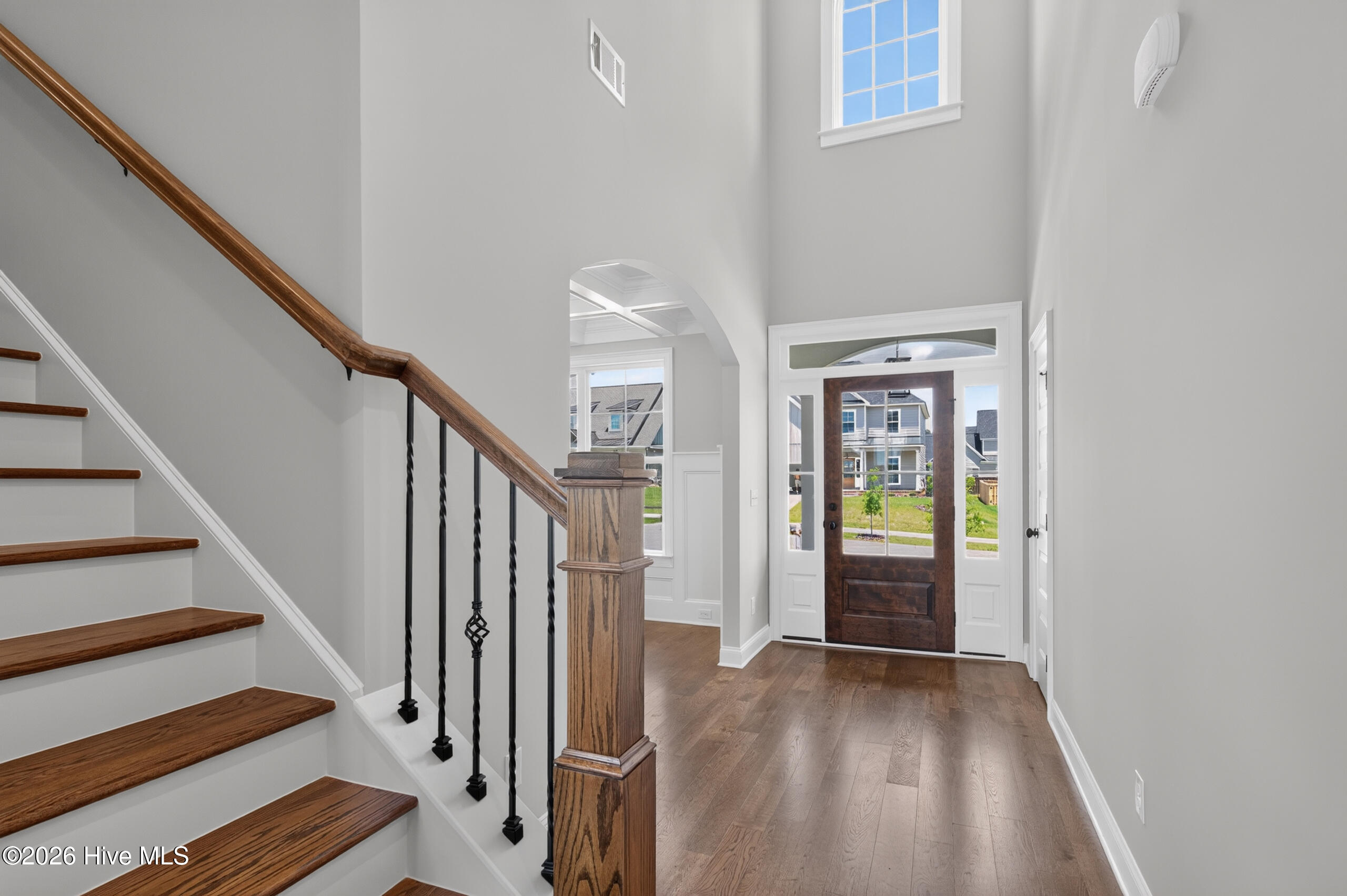 448 Woodlawn Street Property Photo 7