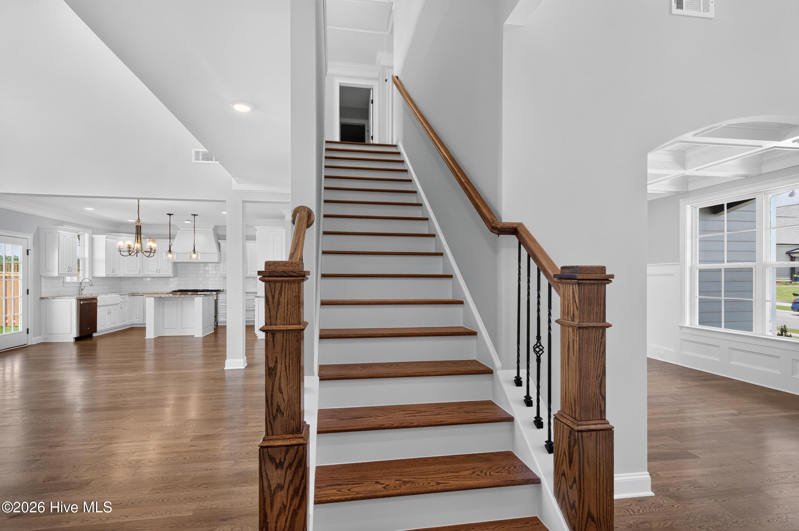 448 Woodlawn Street Property Photo 8