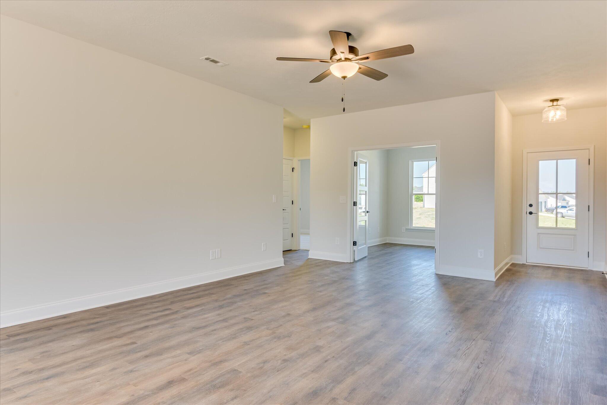 3301 Tracker Lane Property Photo 8