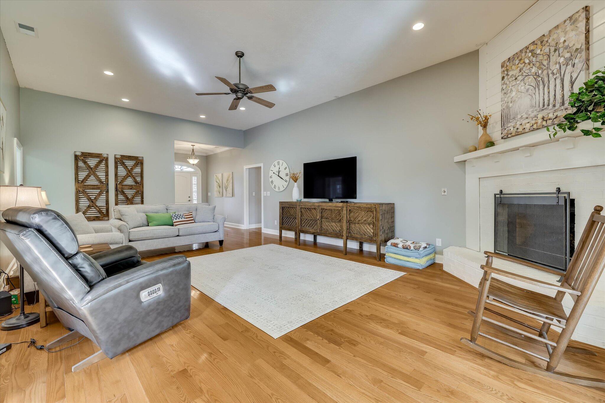 419 Murrah Road Property Photo 12