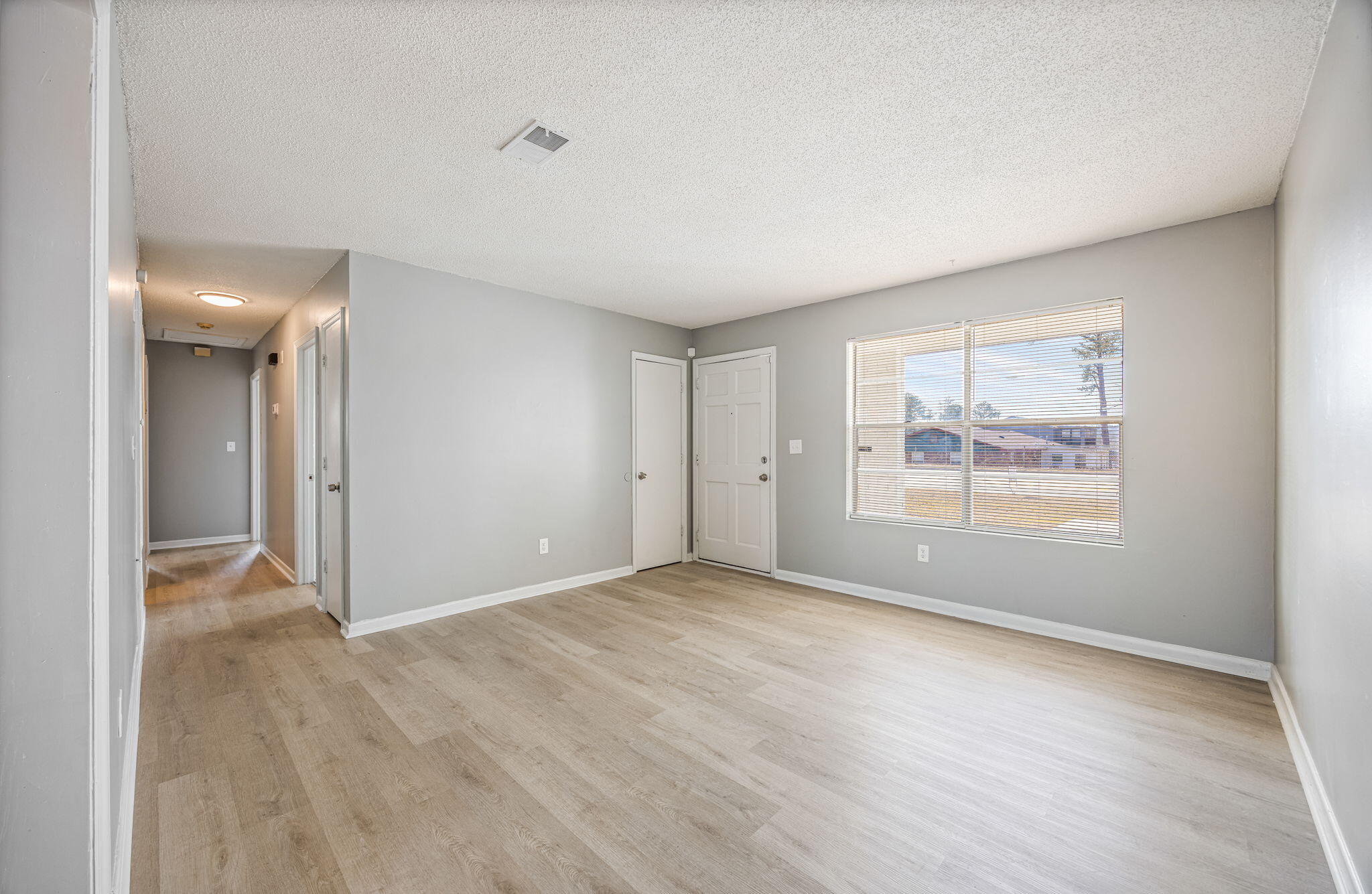 2965 Meadowbrook Drive Property Photo 3