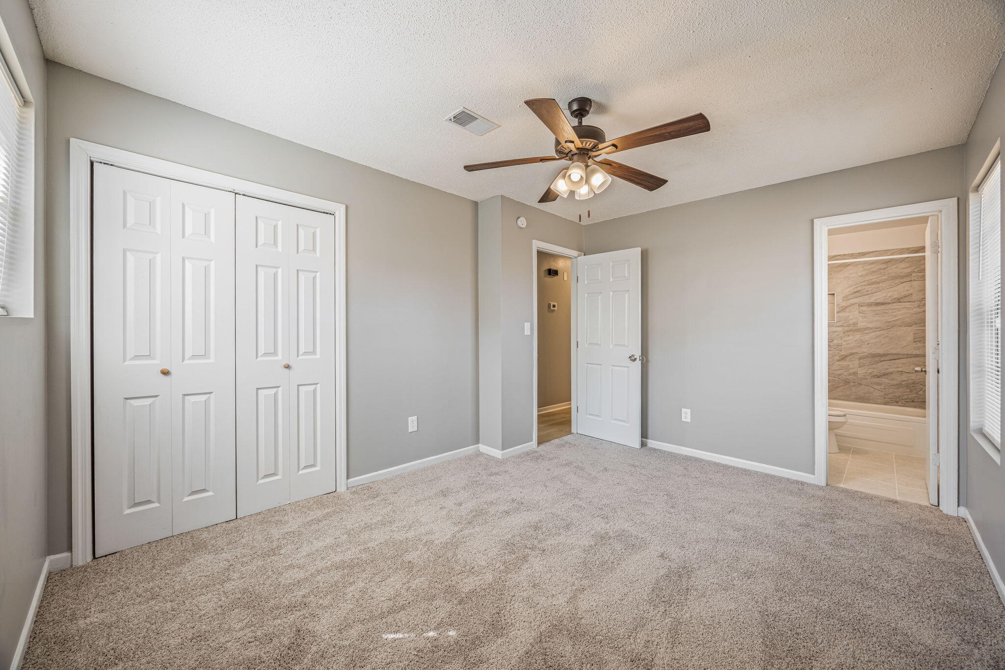 2965 Meadowbrook Drive Property Photo 5