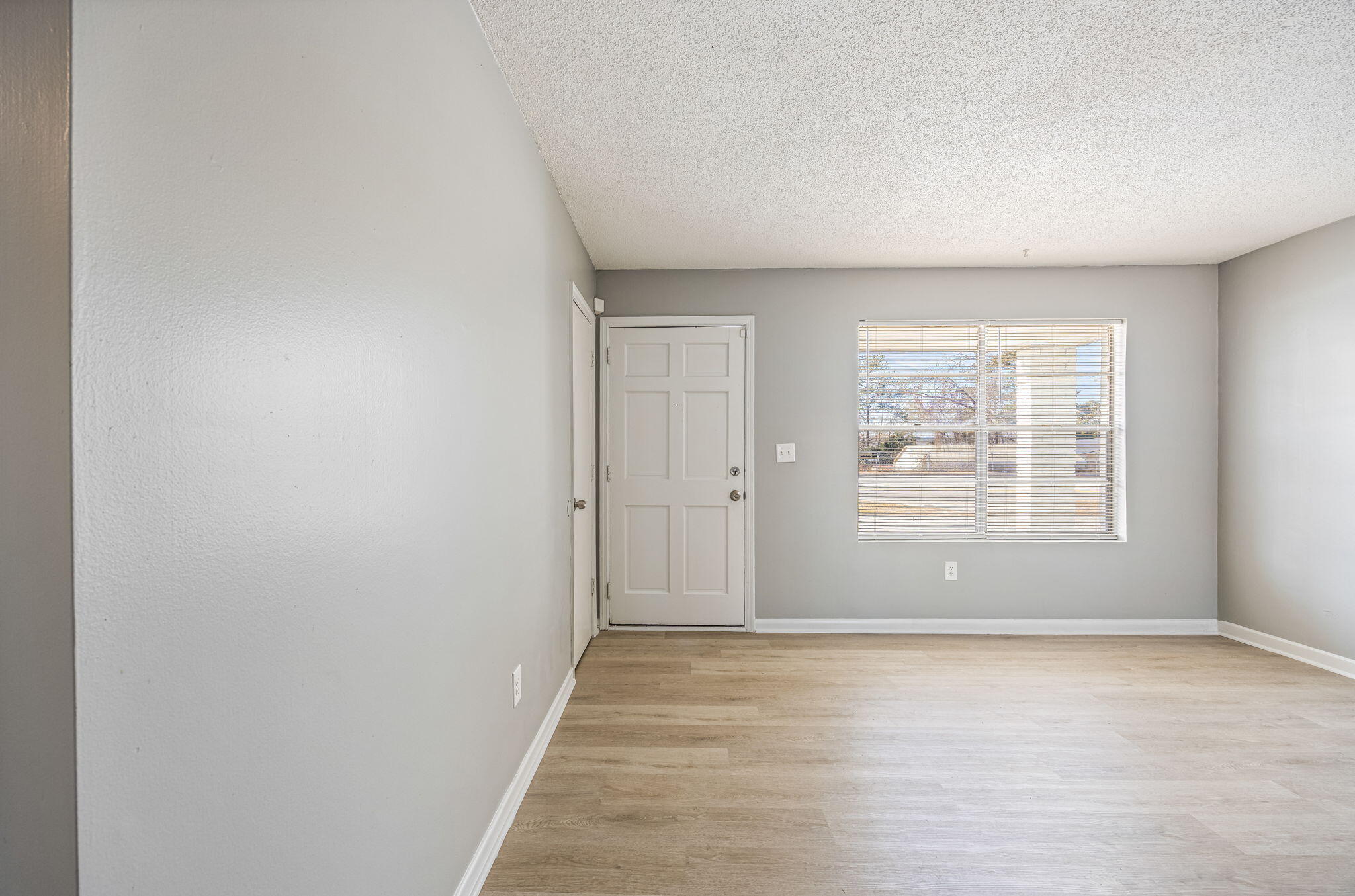 2965 Meadowbrook Drive Property Photo 8