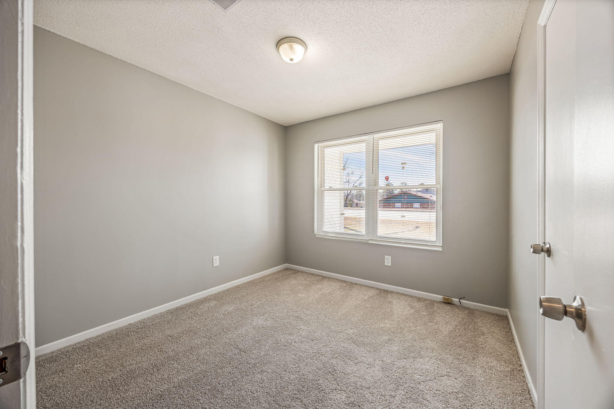 2965 Meadowbrook Drive Property Photo 10