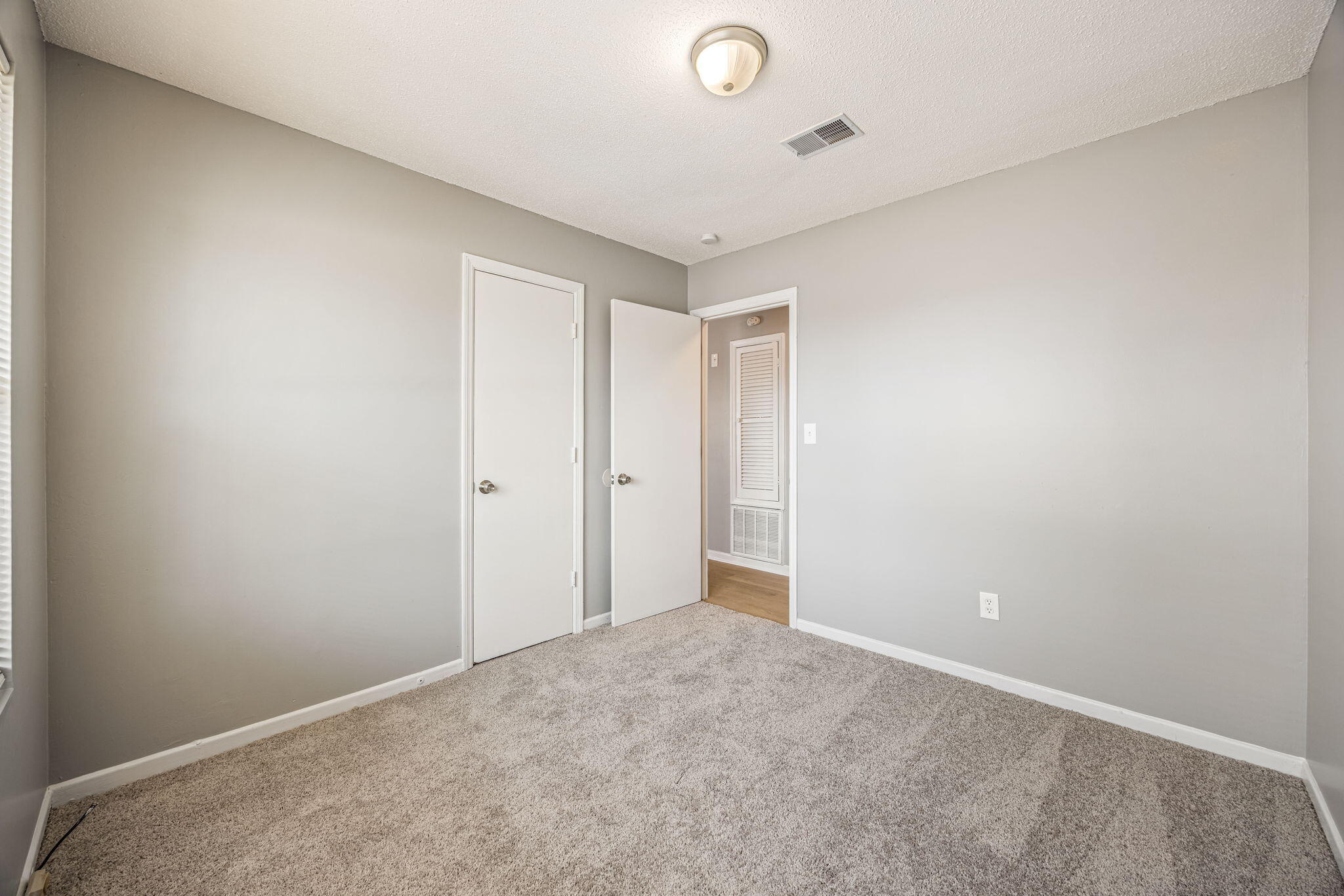 2965 Meadowbrook Drive Property Photo 11