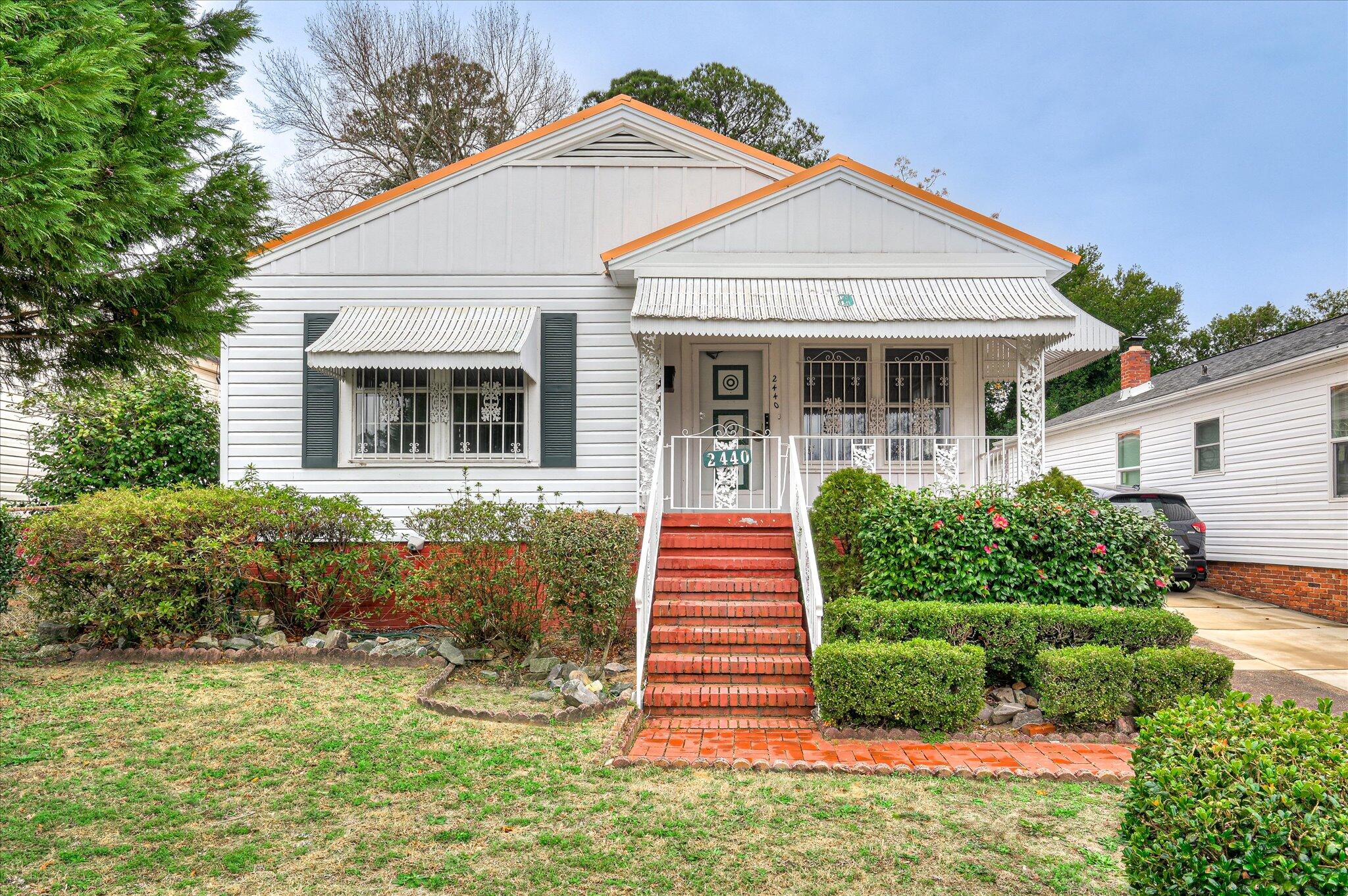 2440 Earl Street Property Photo 1