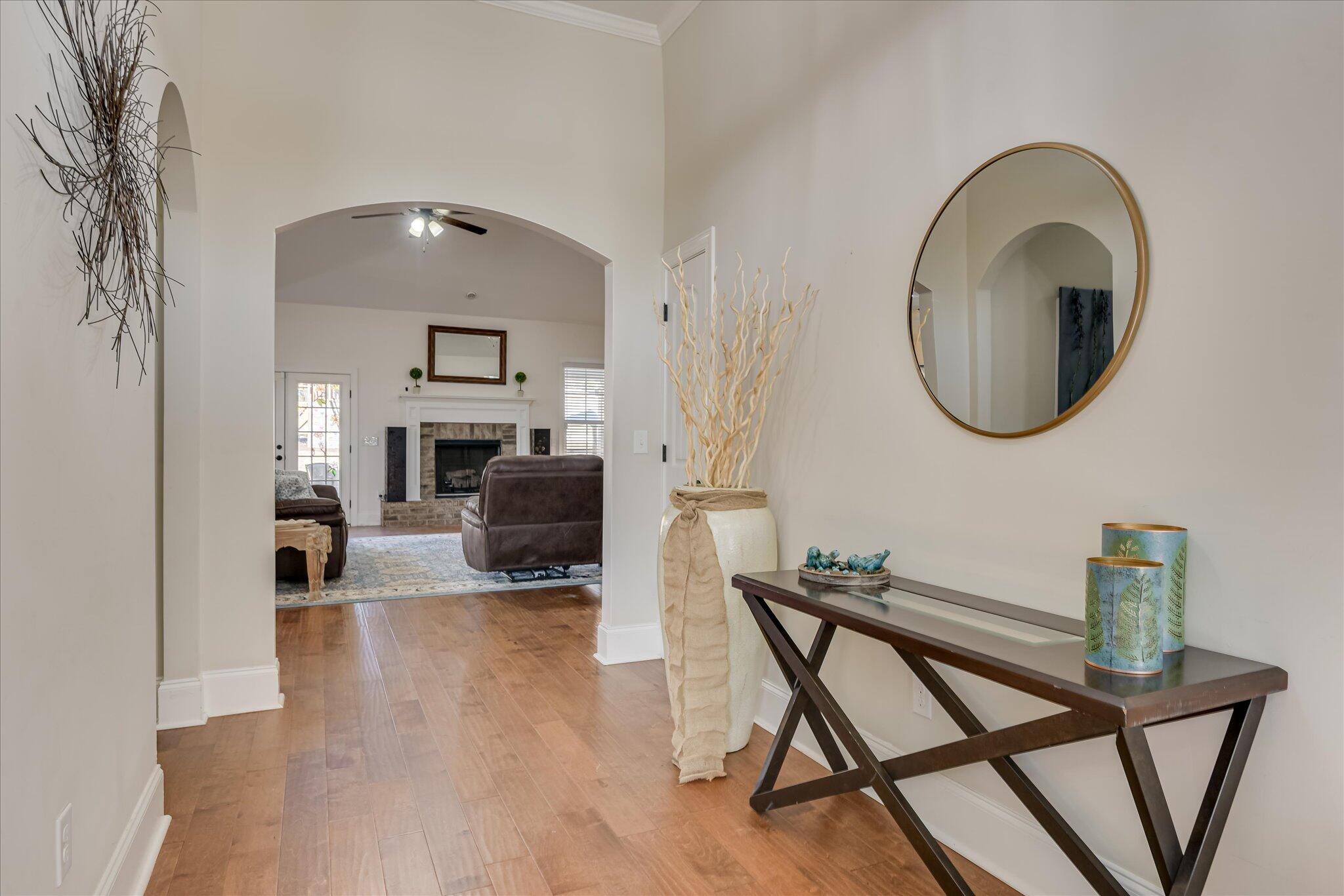 440 Bellingham Drive Property Photo 8