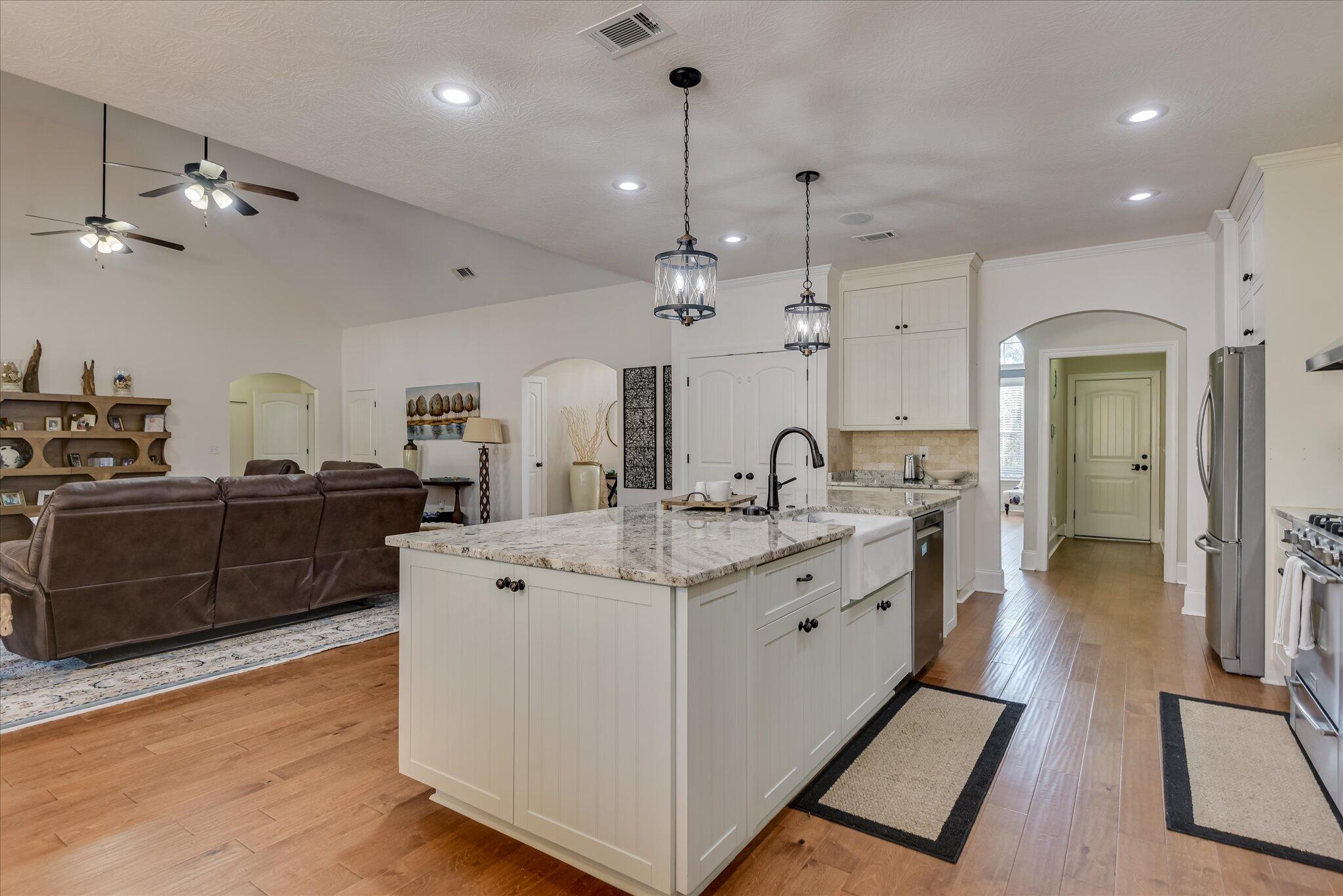 440 Bellingham Drive Property Photo 19