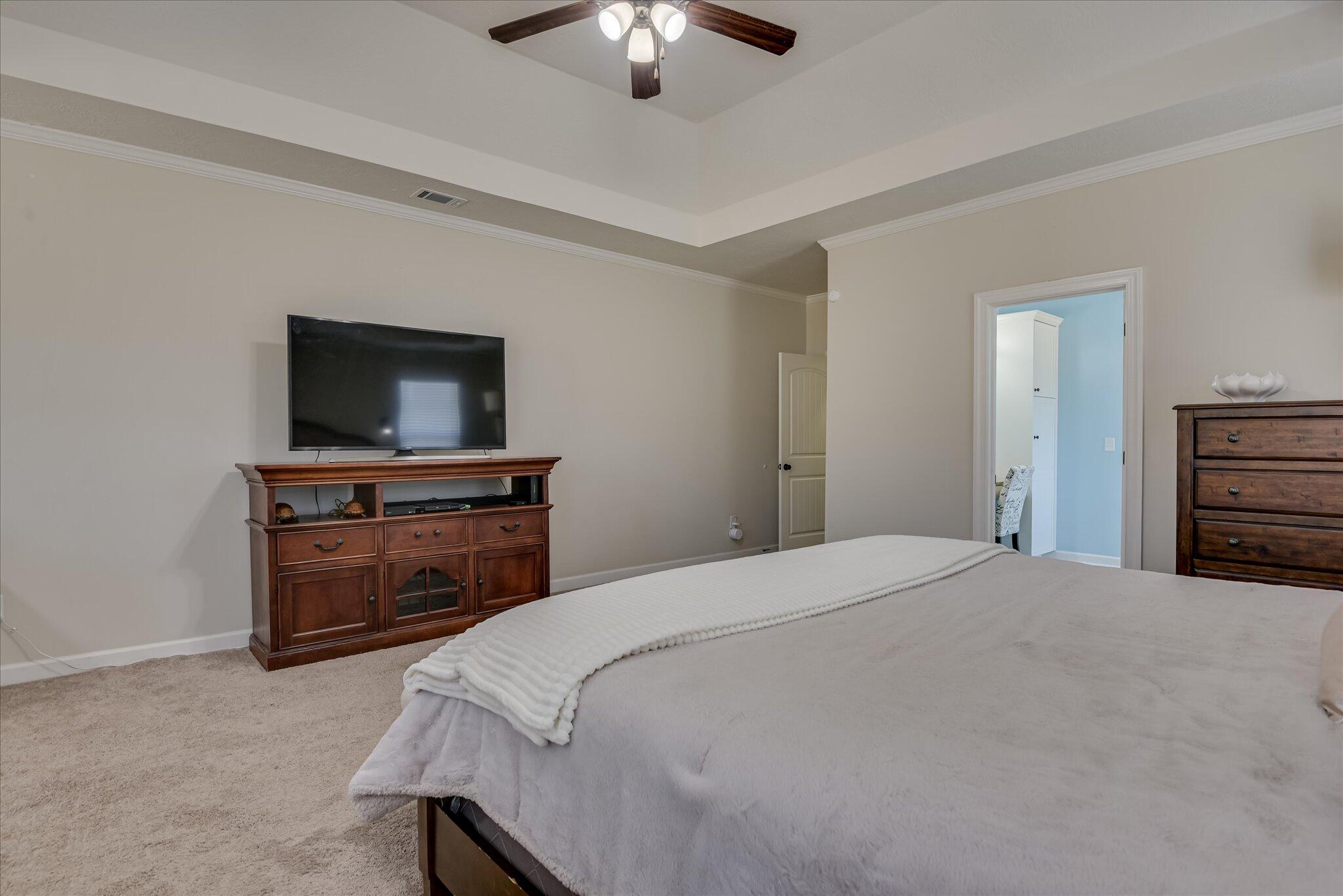 440 Bellingham Drive Property Photo 29