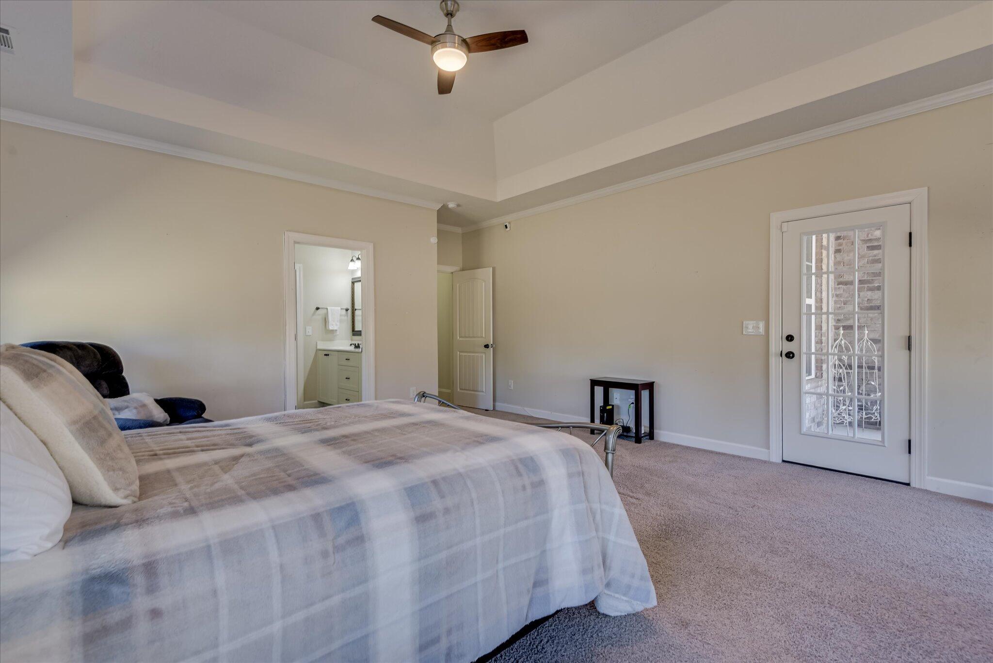 440 Bellingham Drive Property Photo 40