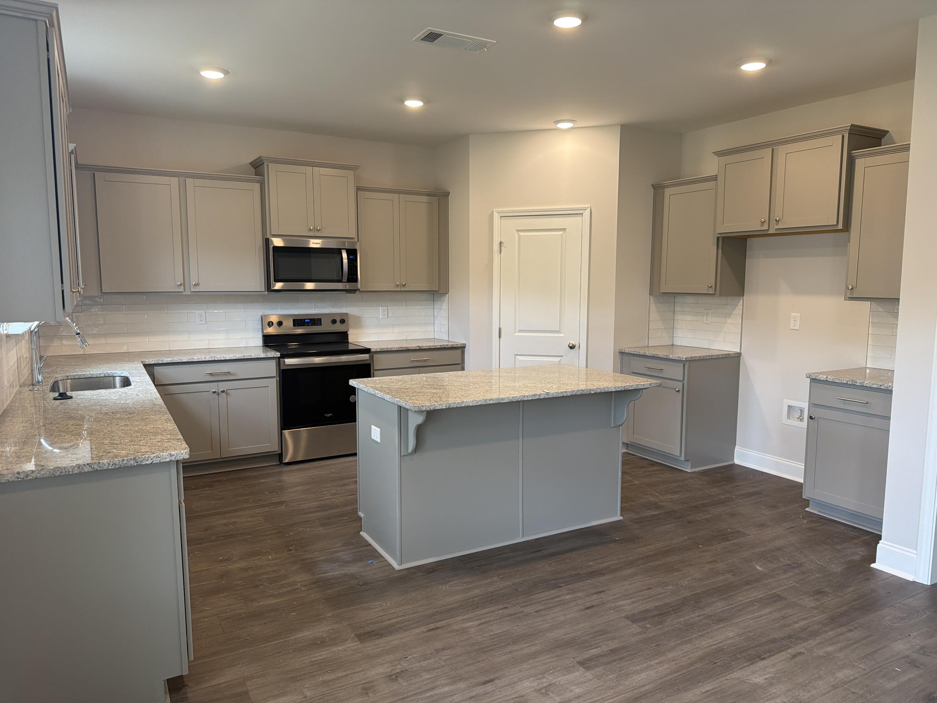 1320 Elias Station Property Photo 8