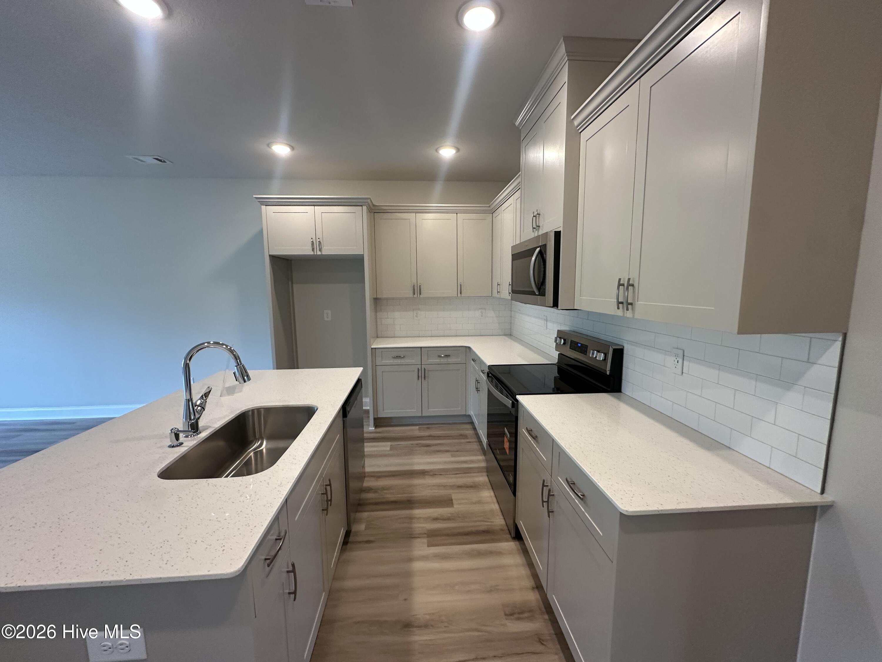 1087 Bobbye Drive 13b Property Photo 6