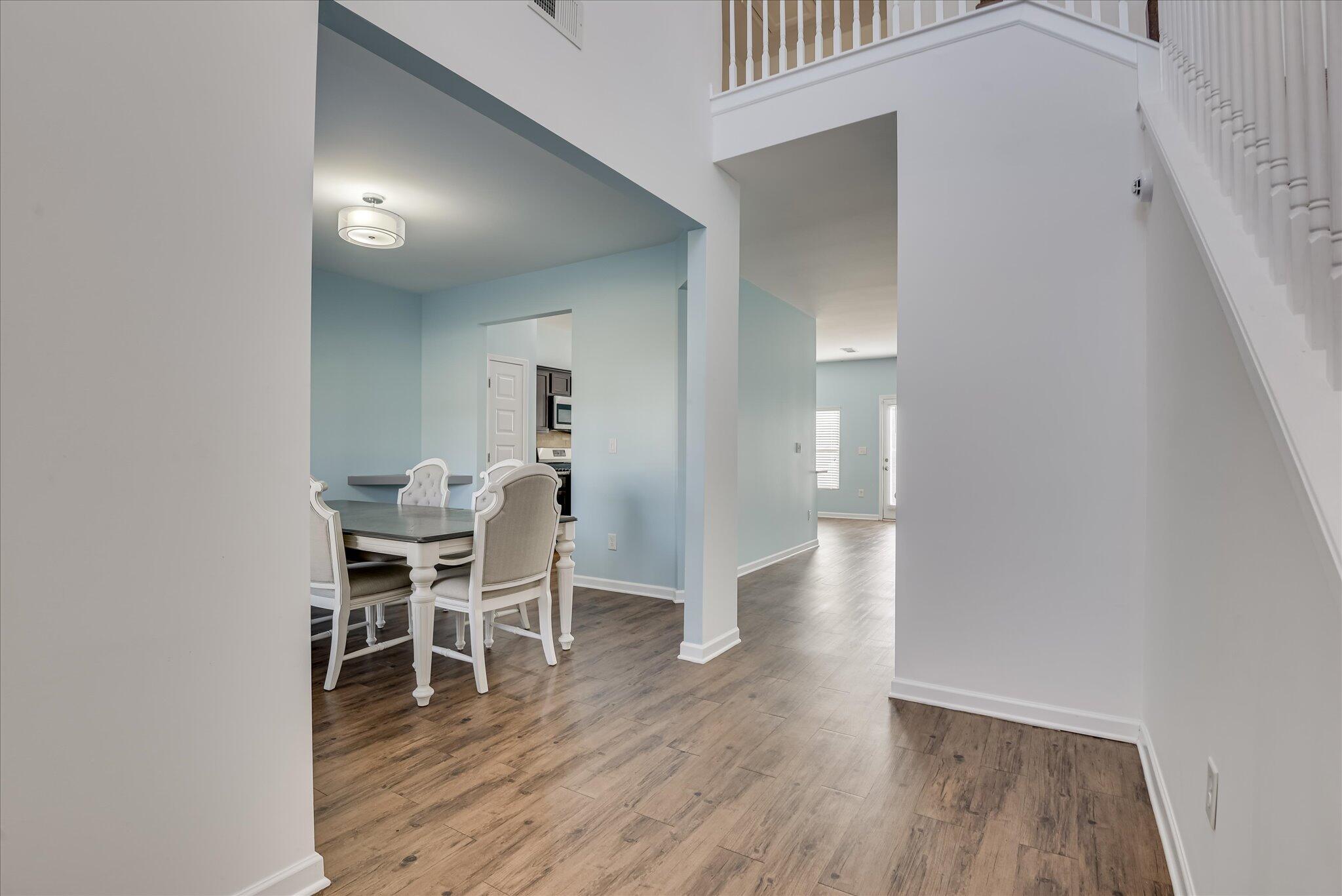 4703 Southwind Road Property Photo 6
