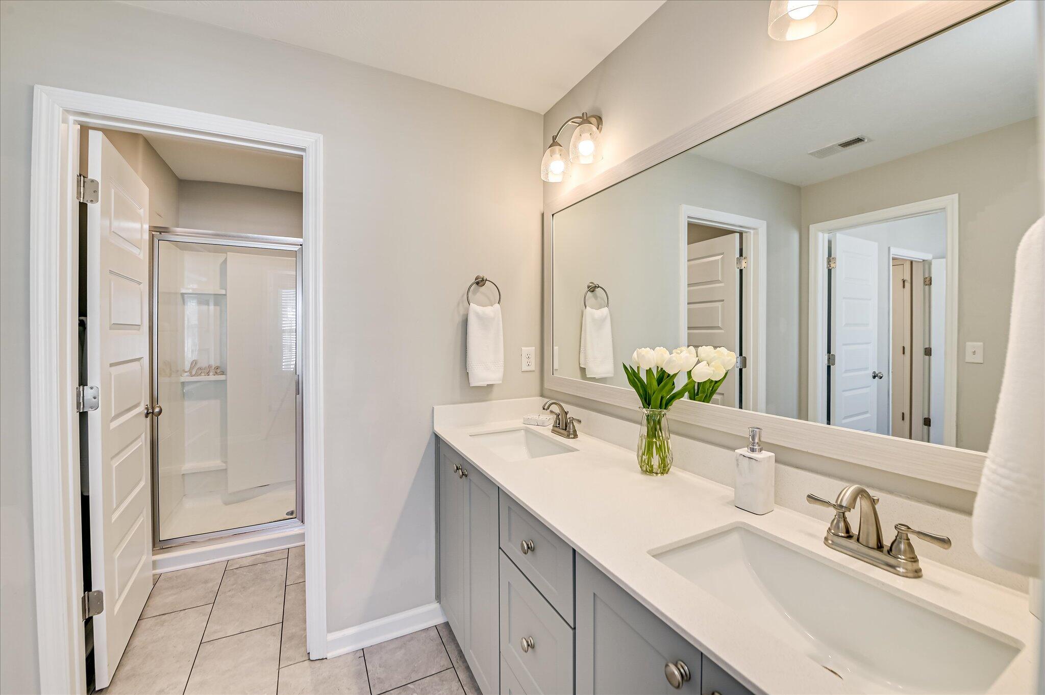 1067 Linsmore Avenue Property Photo 14