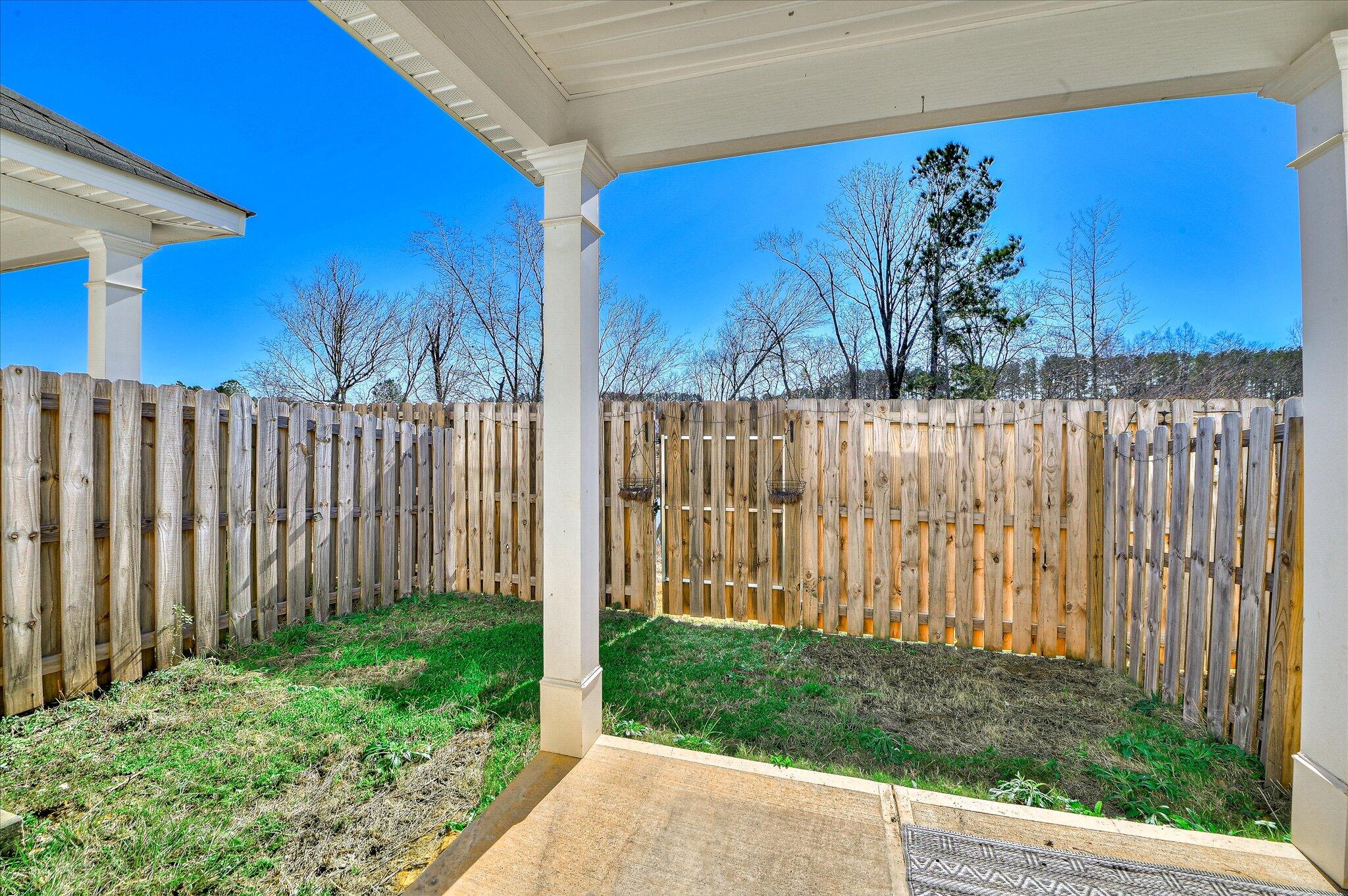 1067 Linsmore Avenue Property Photo 22