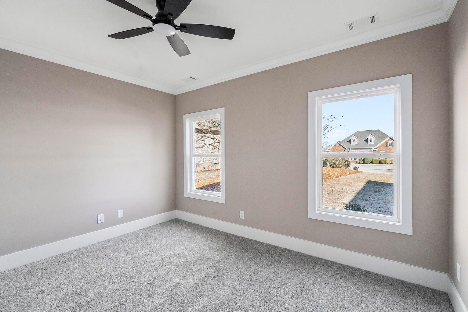 126 English Oak Lane Property Photo 32