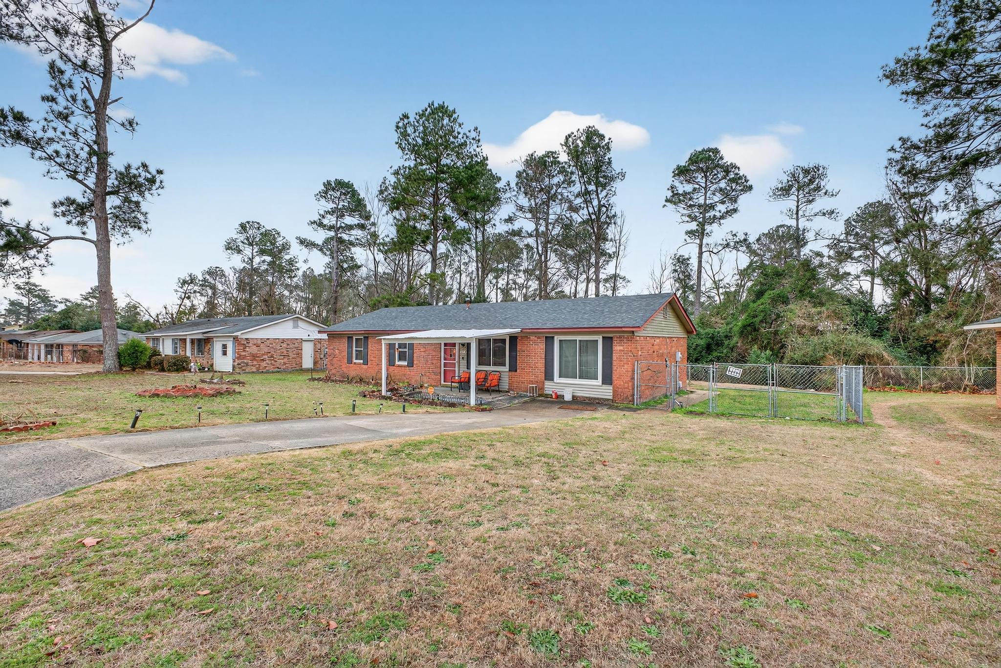 2914 Cumberland Drive Property Photo 3