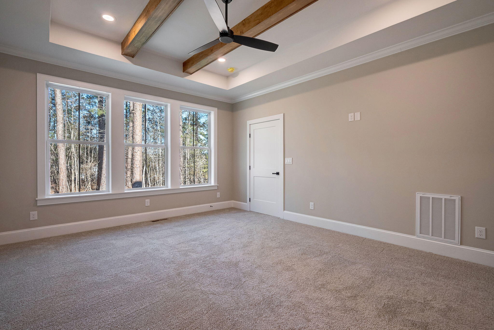 112 Elliott Circle Property Photo 26
