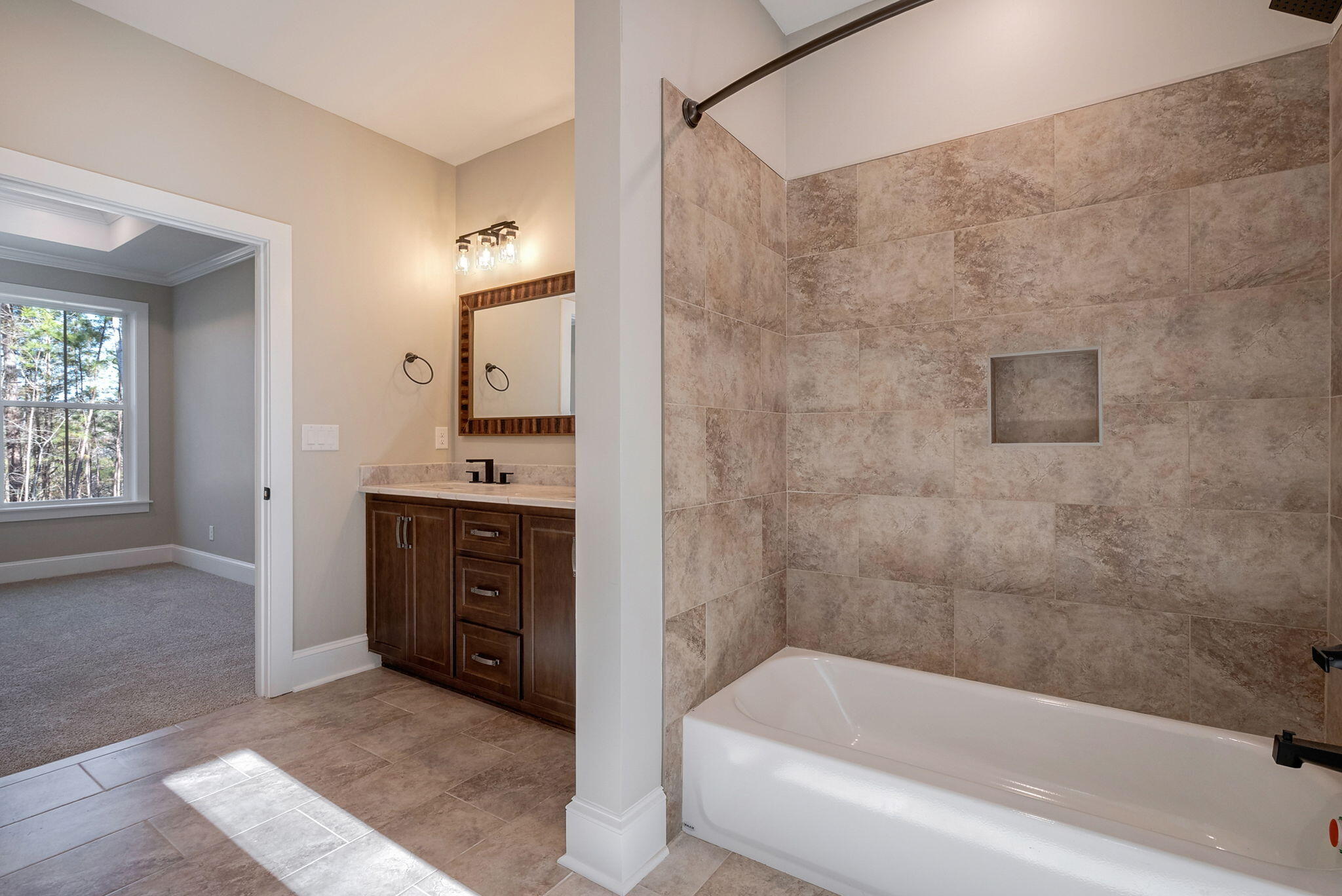 112 Elliott Circle Property Photo 36