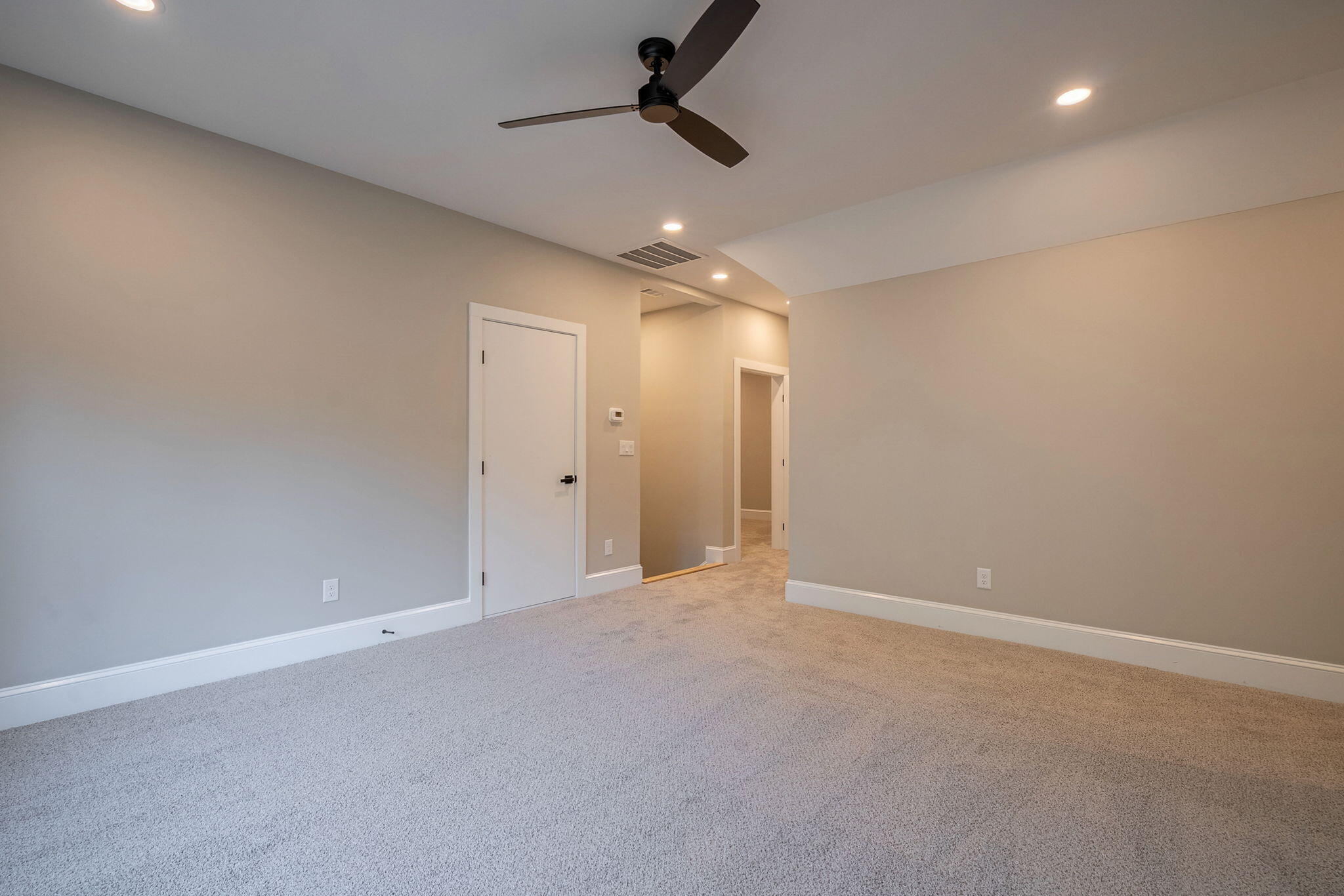 112 Elliott Circle Property Photo 39