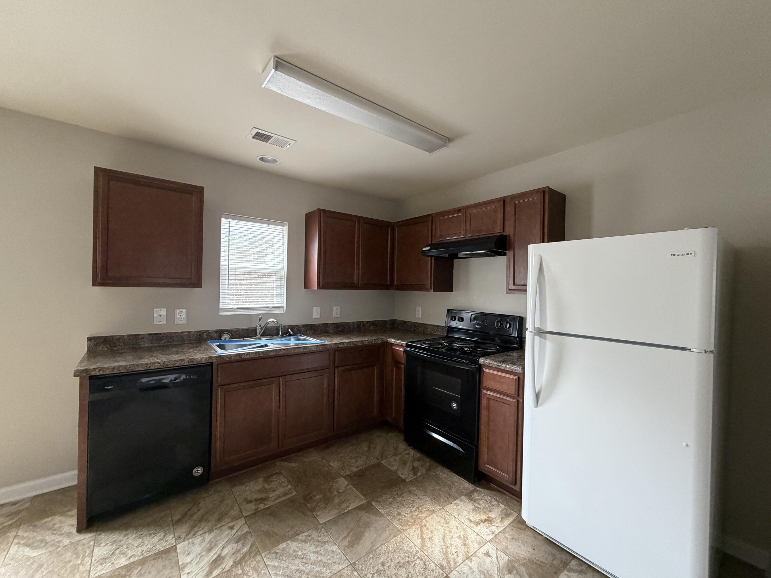 4010 Rambling Way Property Photo 4