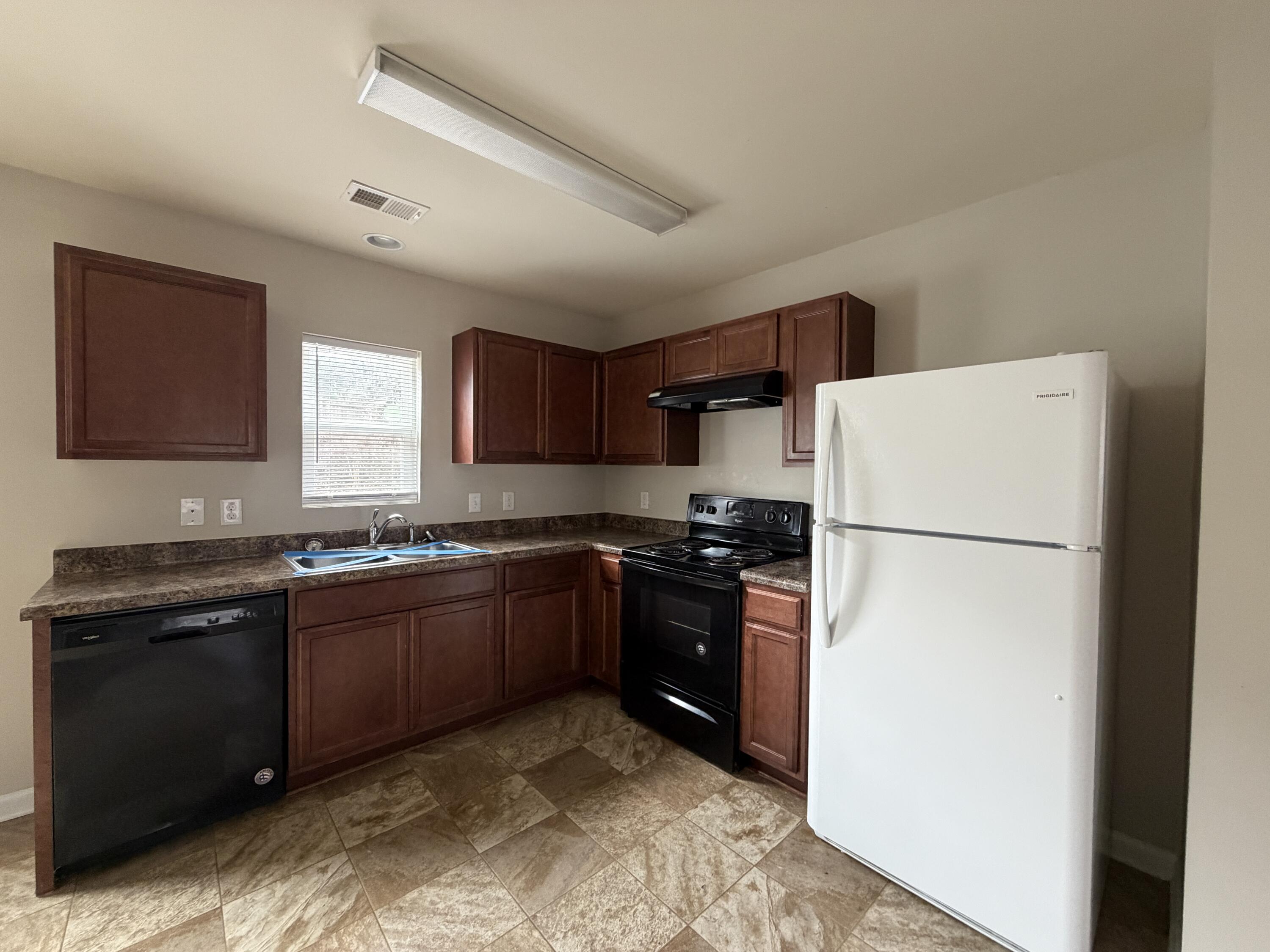 4010 Rambling Way Property Photo 6