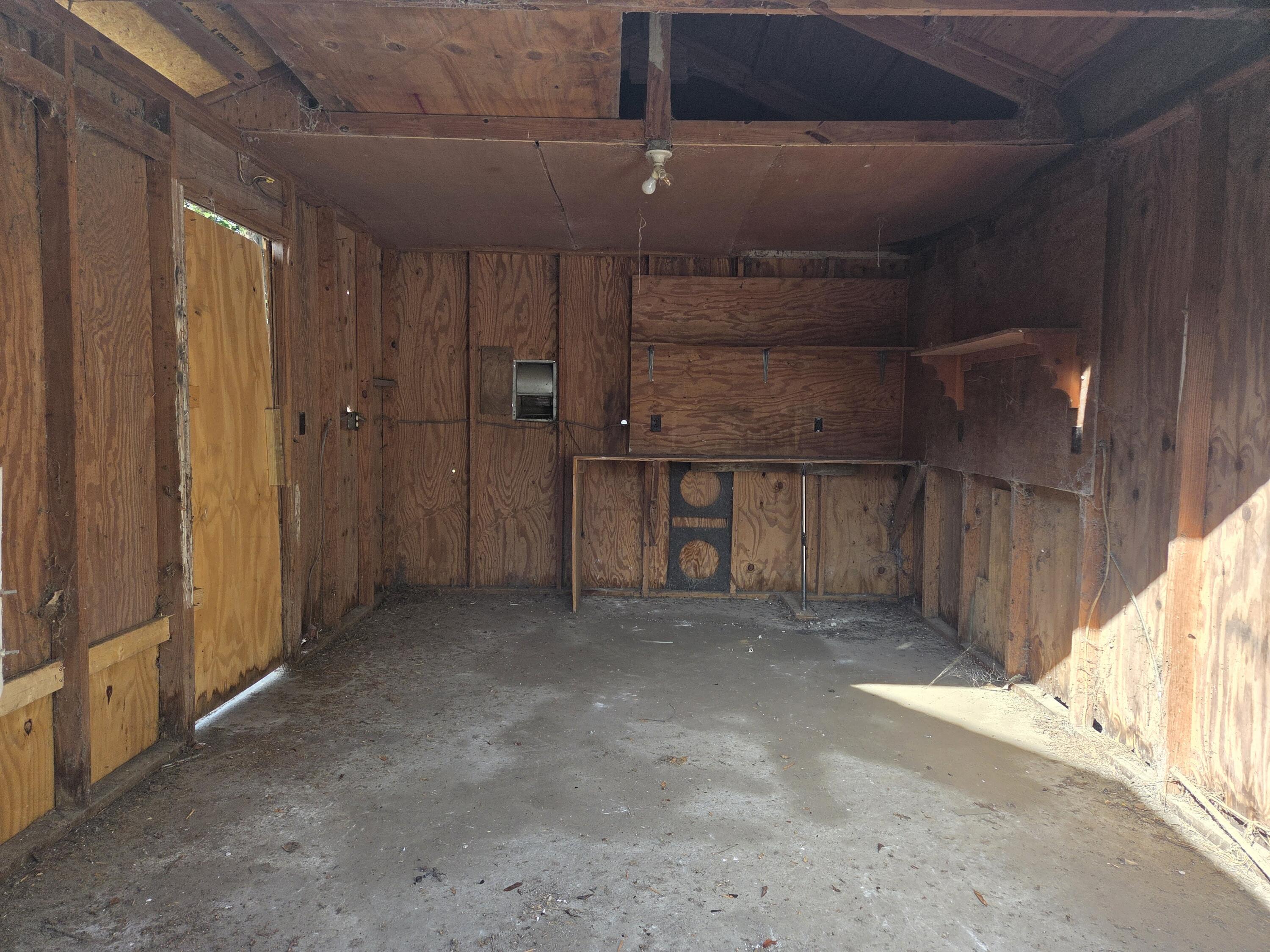 717 Tucker Avenue Property Photo 6