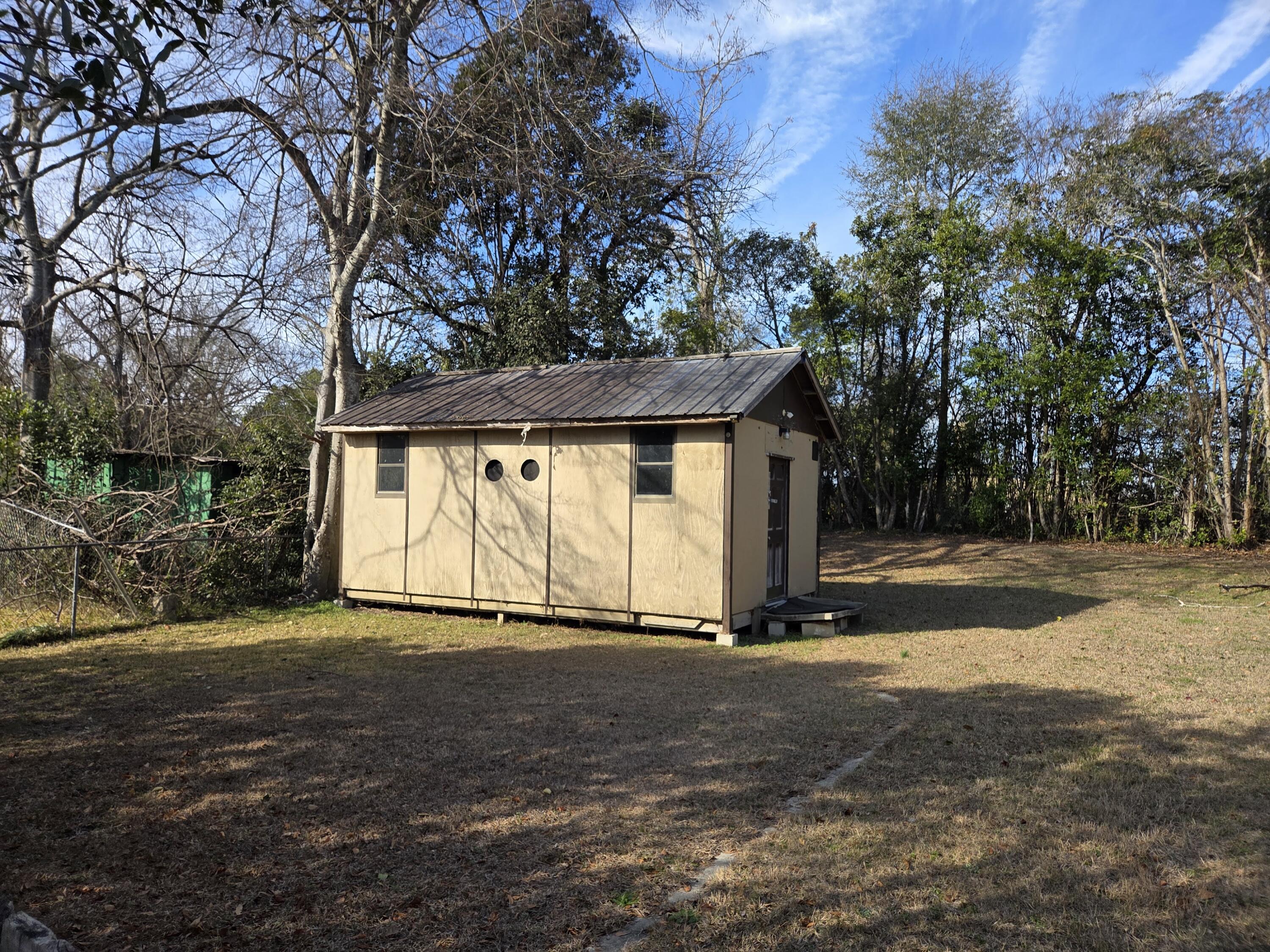 717 Tucker Avenue Property Photo 17