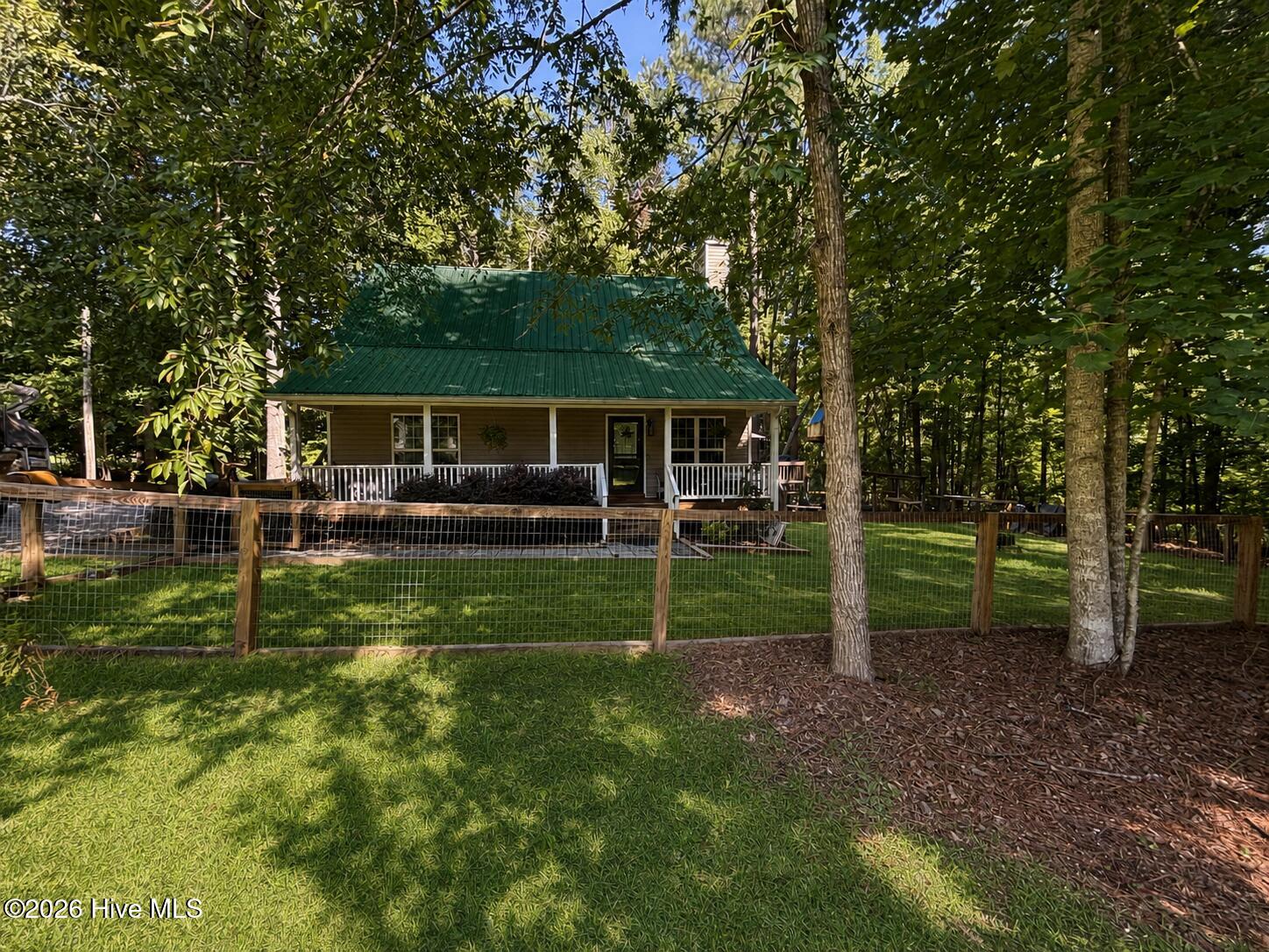 1442 Shore Line Drive Property Photo 1