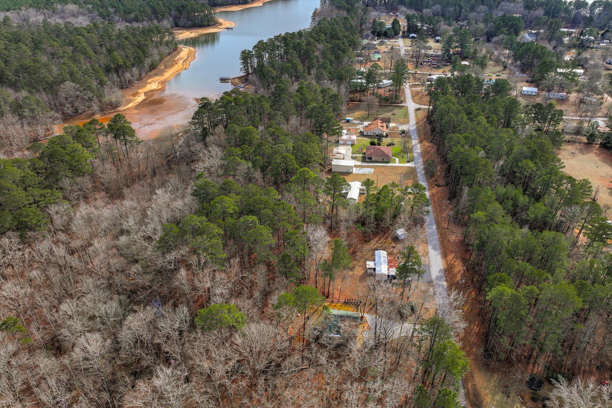 1442 Shore Line Drive Property Photo 10