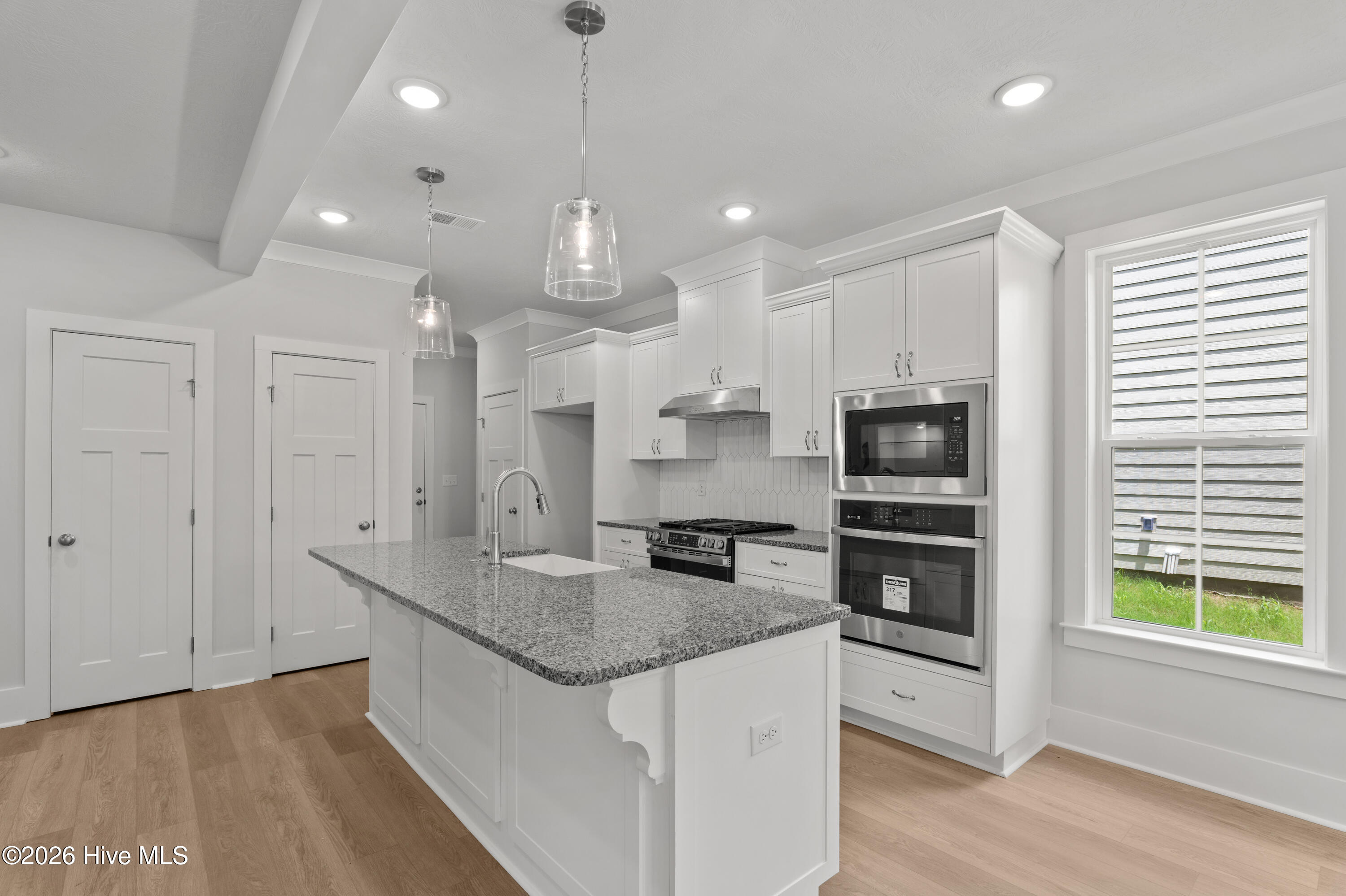 687 Ronaldsay Road Property Photo 12