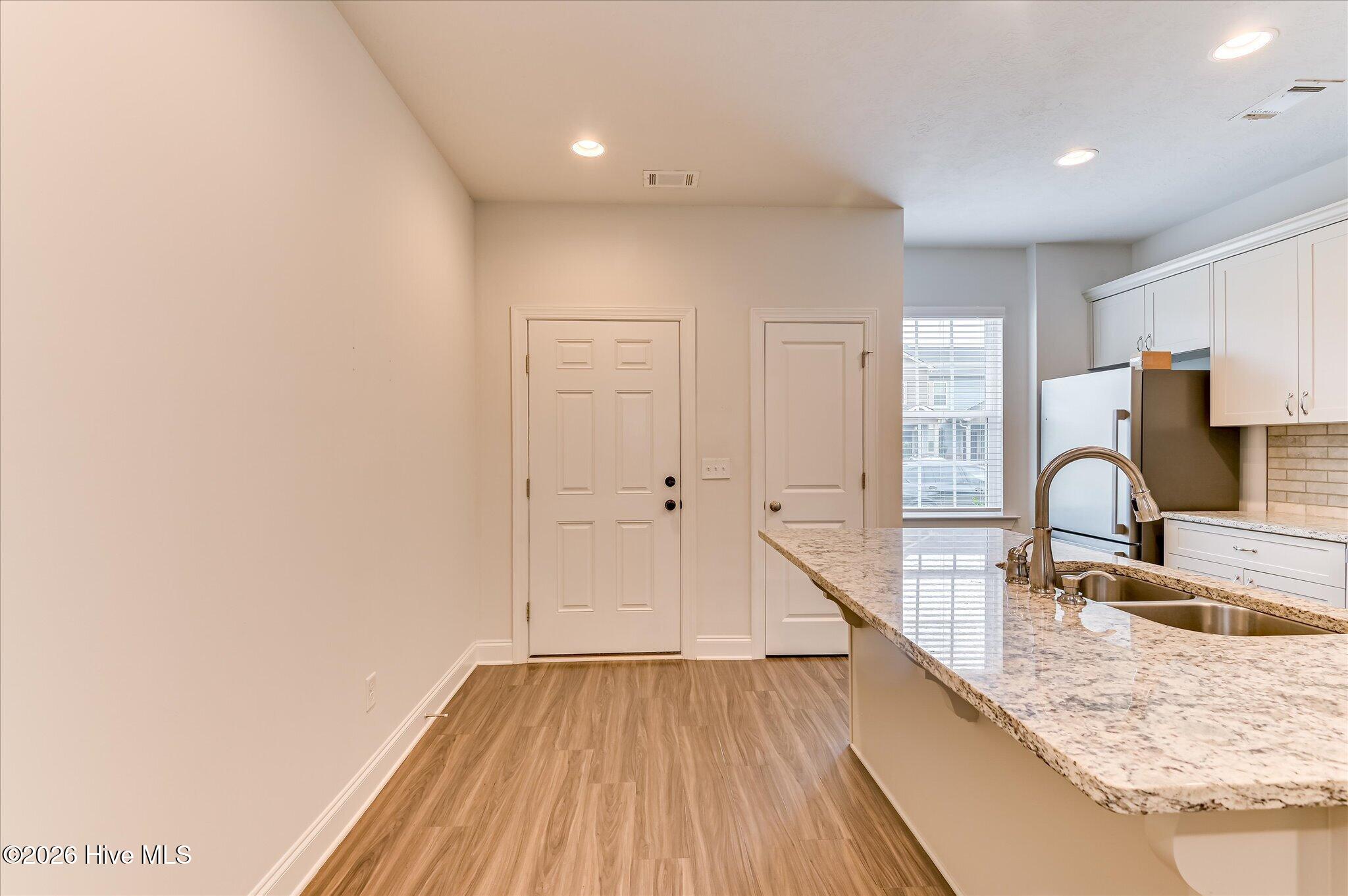 1912 Butternut Drive 12-b Property Photo 4