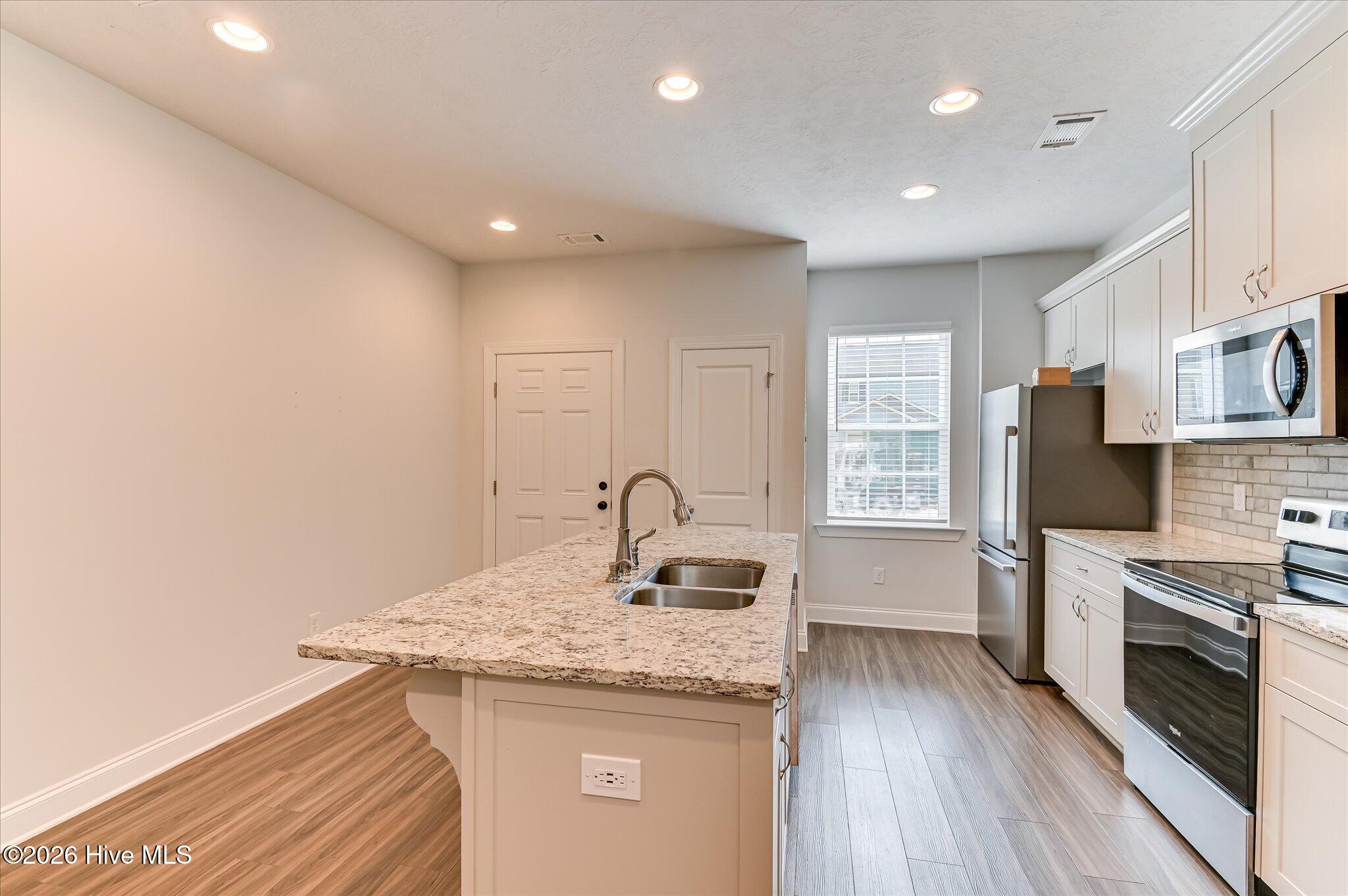 1912 Butternut Drive 12-b Property Photo 6