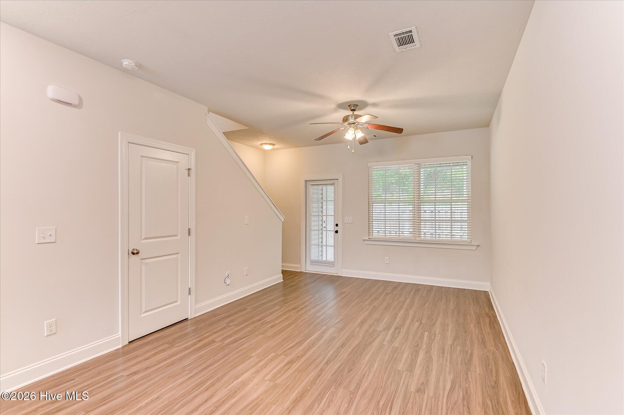 1912 Butternut Drive 12-b Property Photo 10