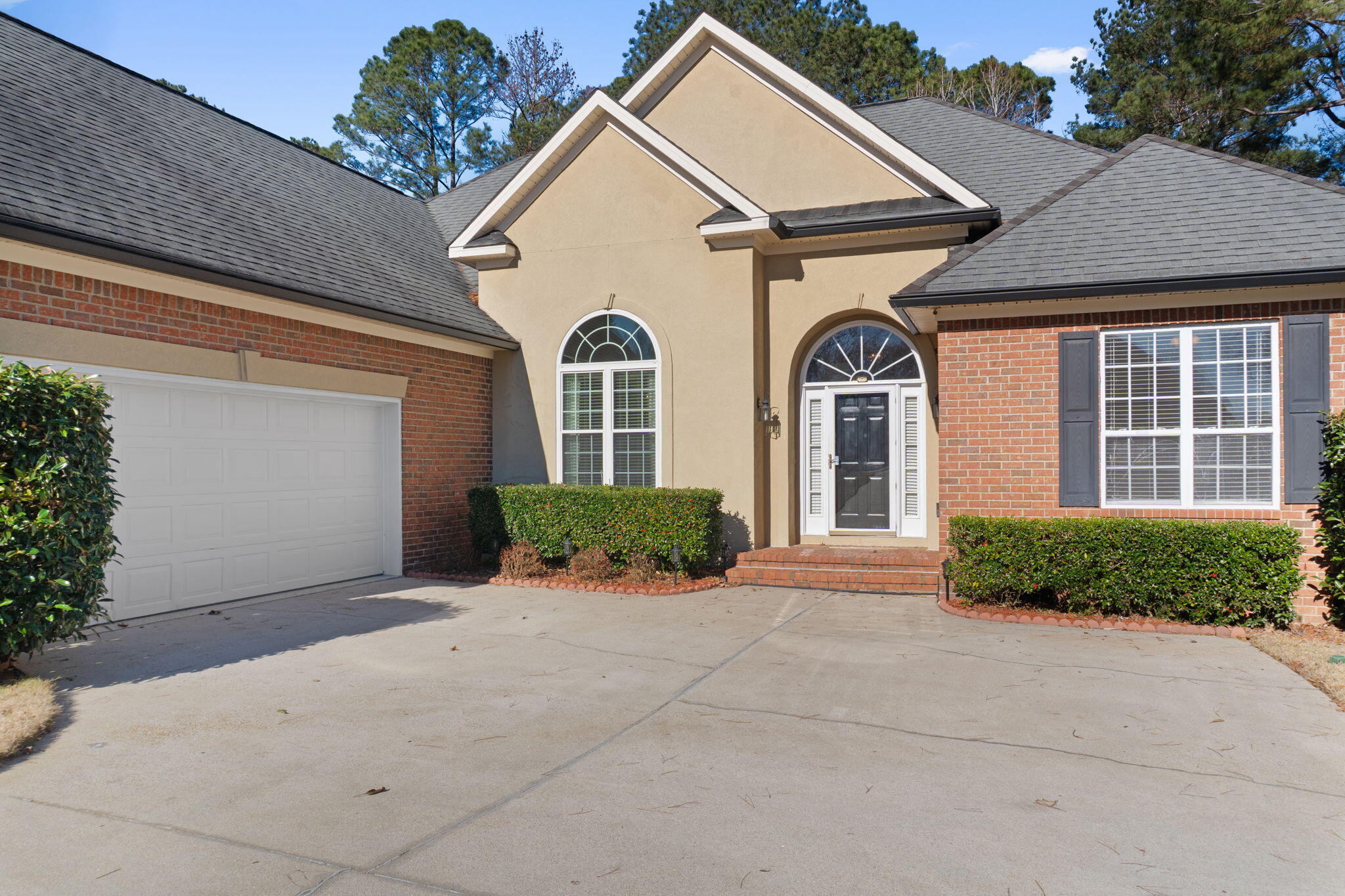 1217 Oakton Trail Property Photo 4