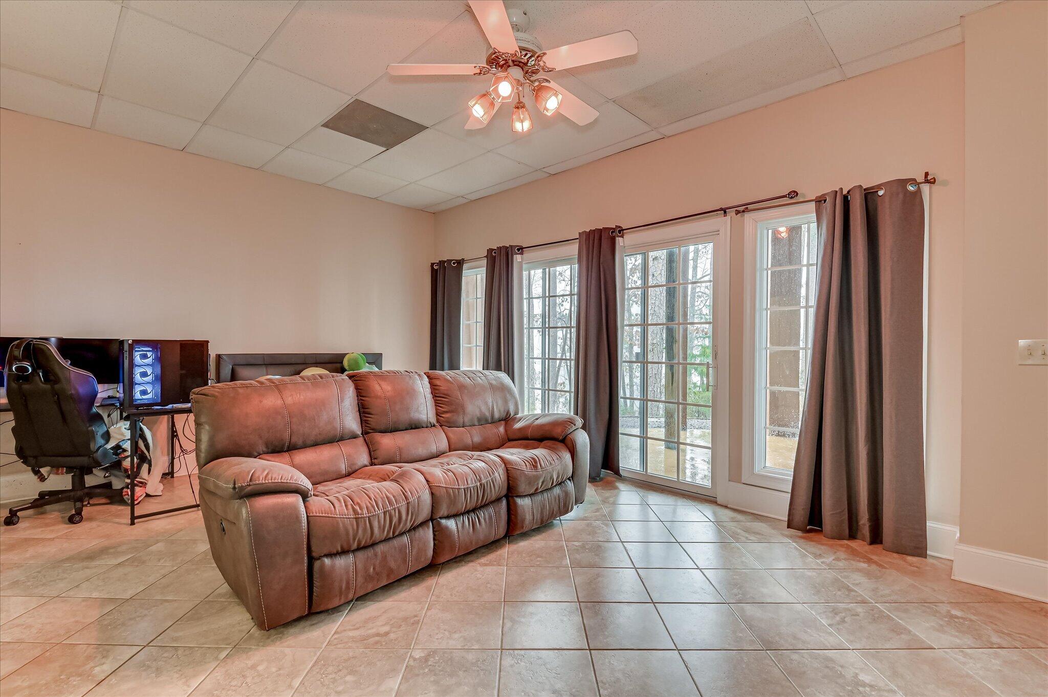 184 Savannah Drive Property Photo 48