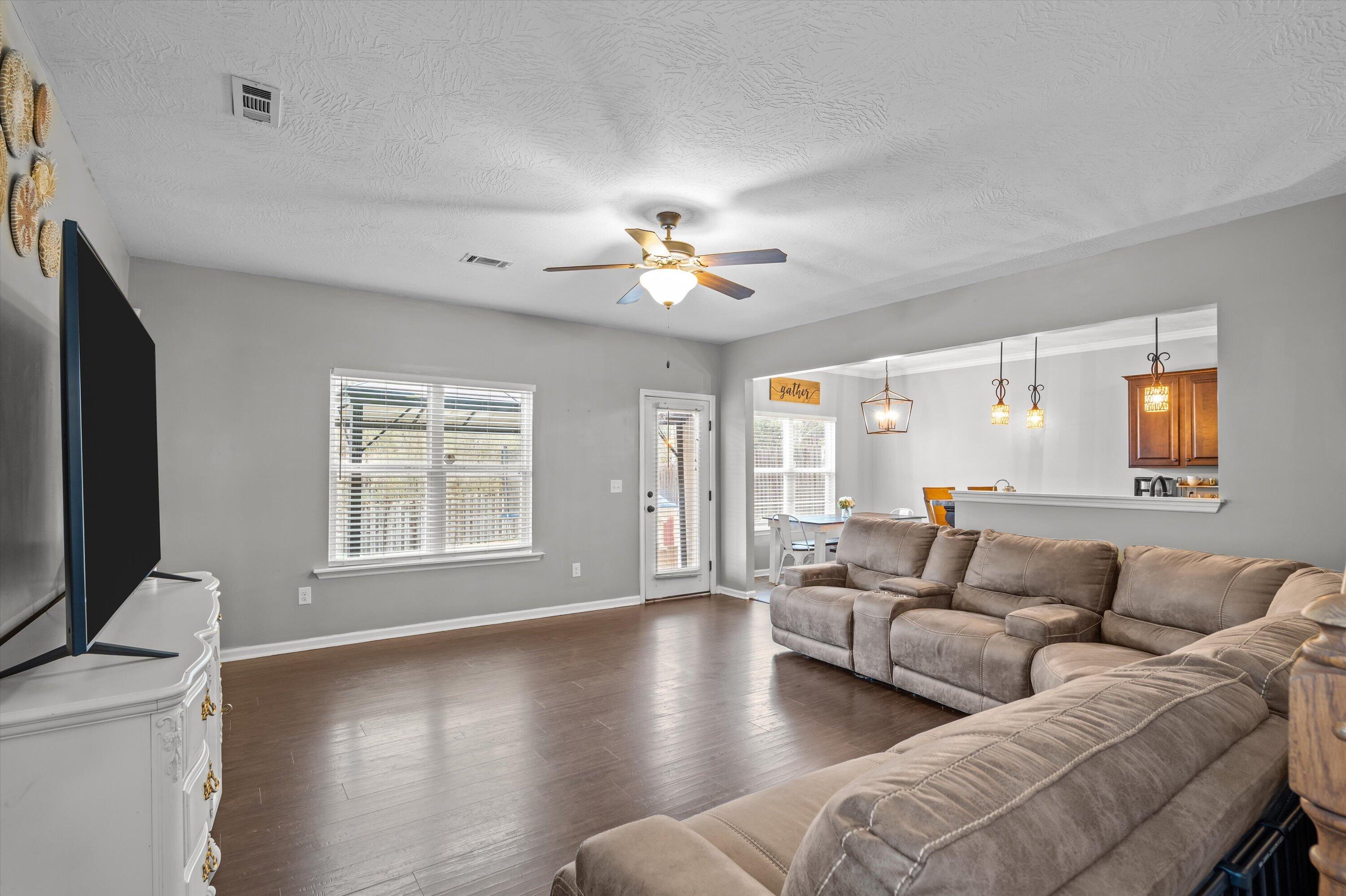 261 Baylor Drive Property Photo 6